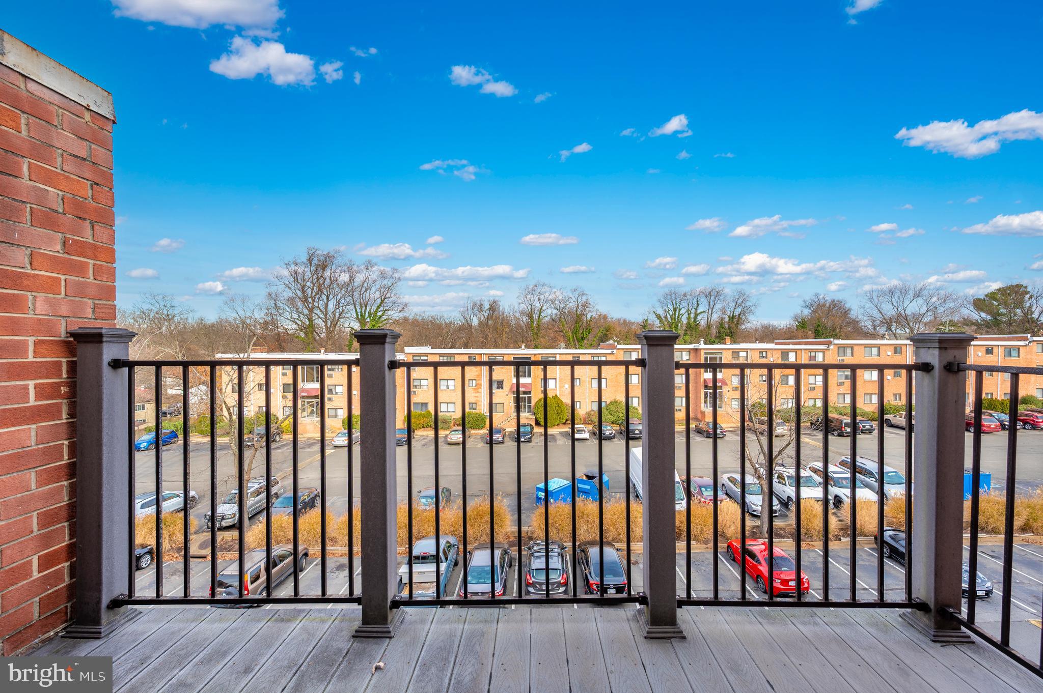 JAMES LEE CONDO - Residential