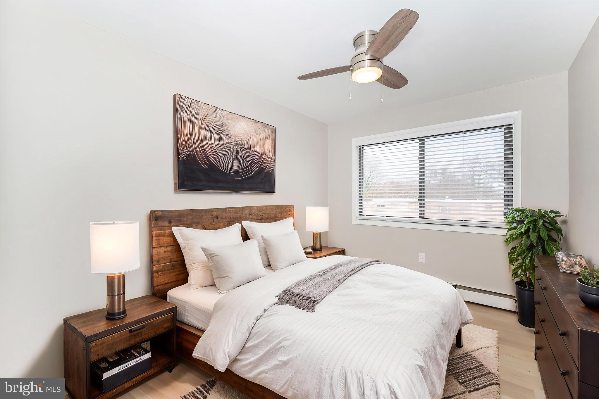 JAMES LEE CONDO - Residential