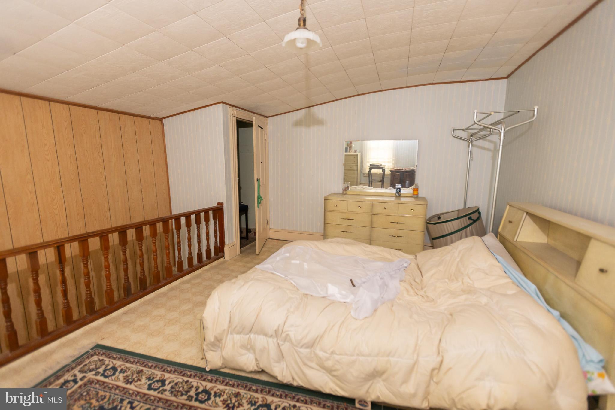 YORKVILLE - Residential