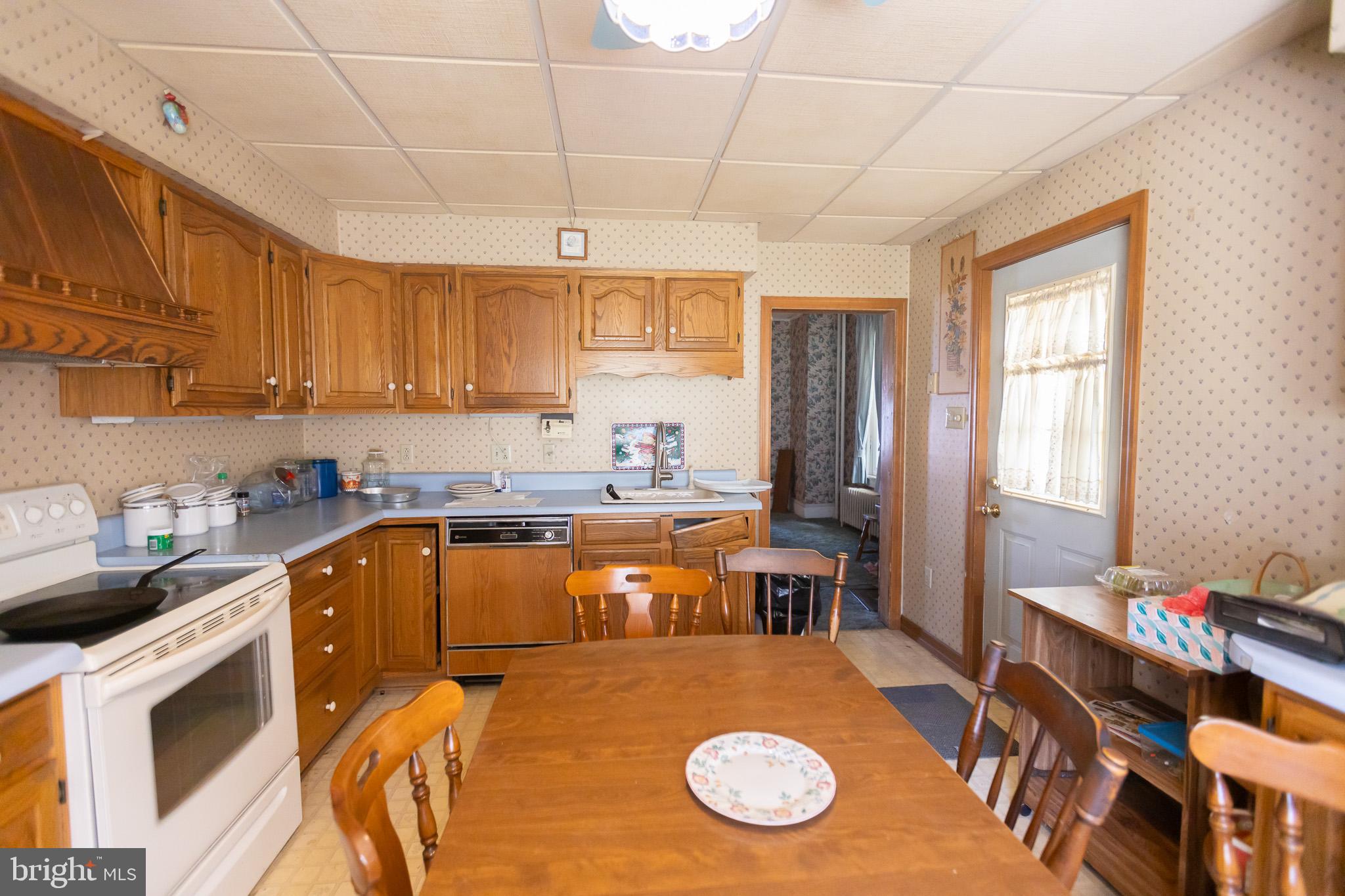 YORKVILLE - Residential