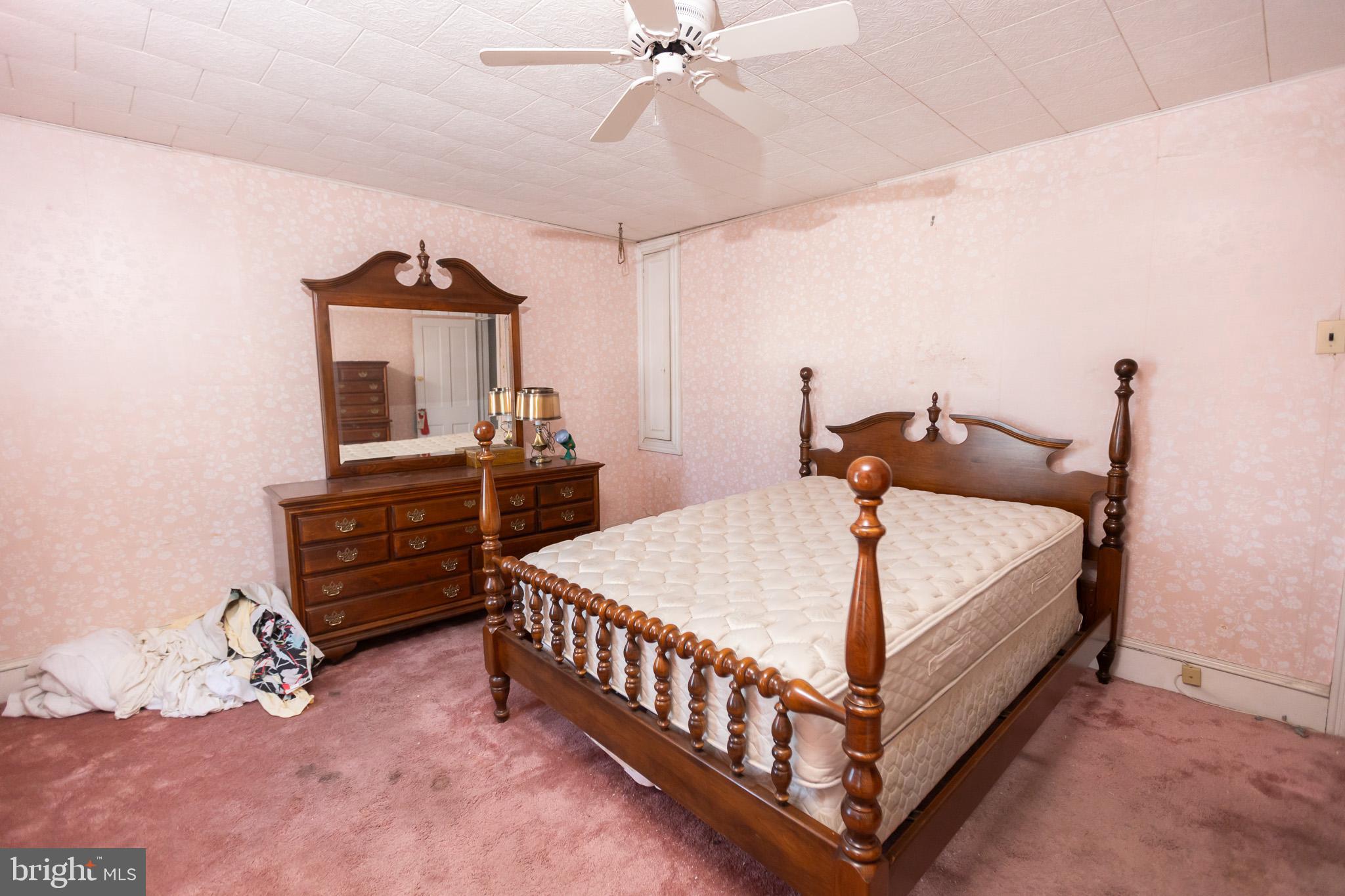 YORKVILLE - Residential