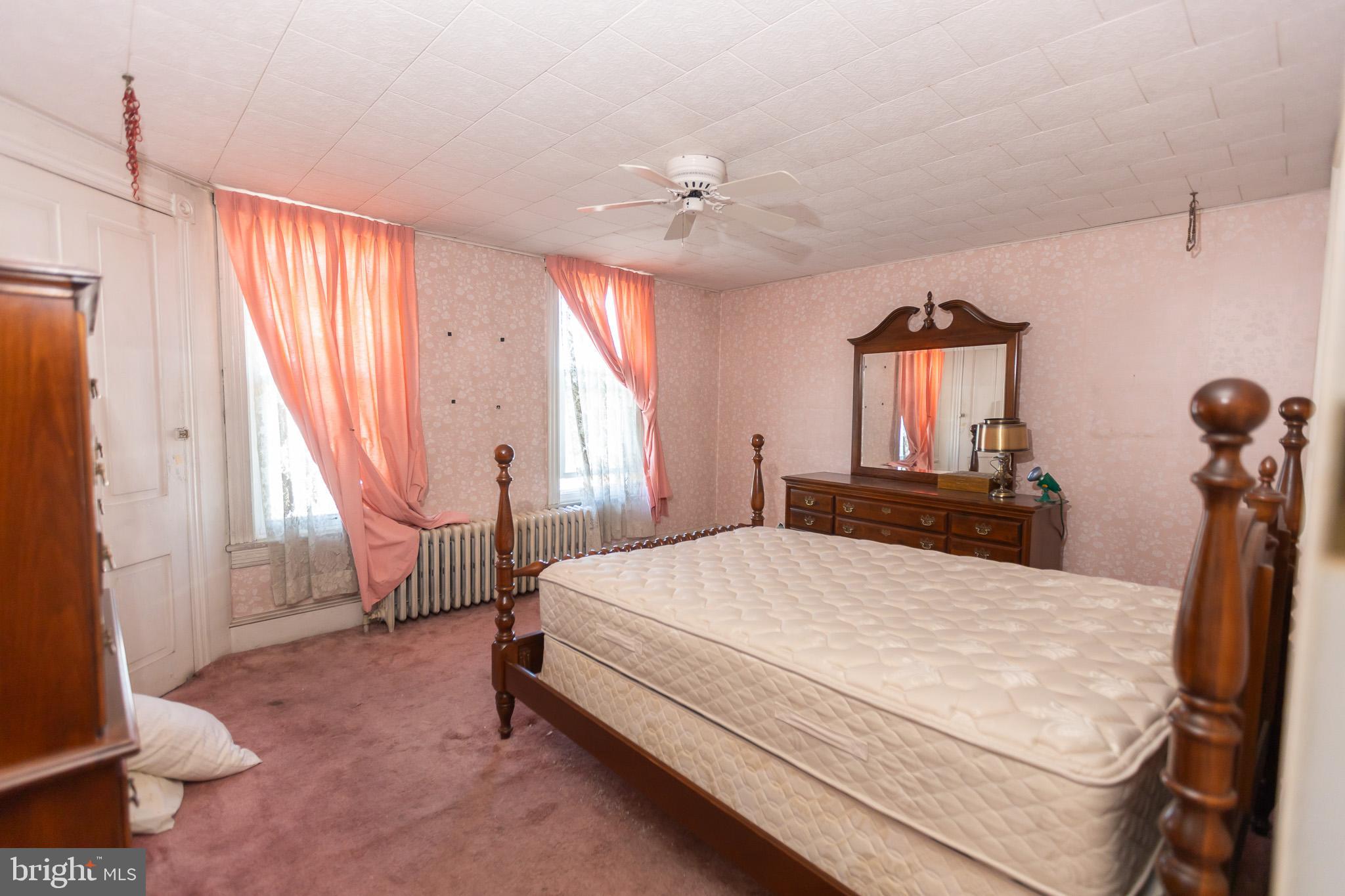 YORKVILLE - Residential