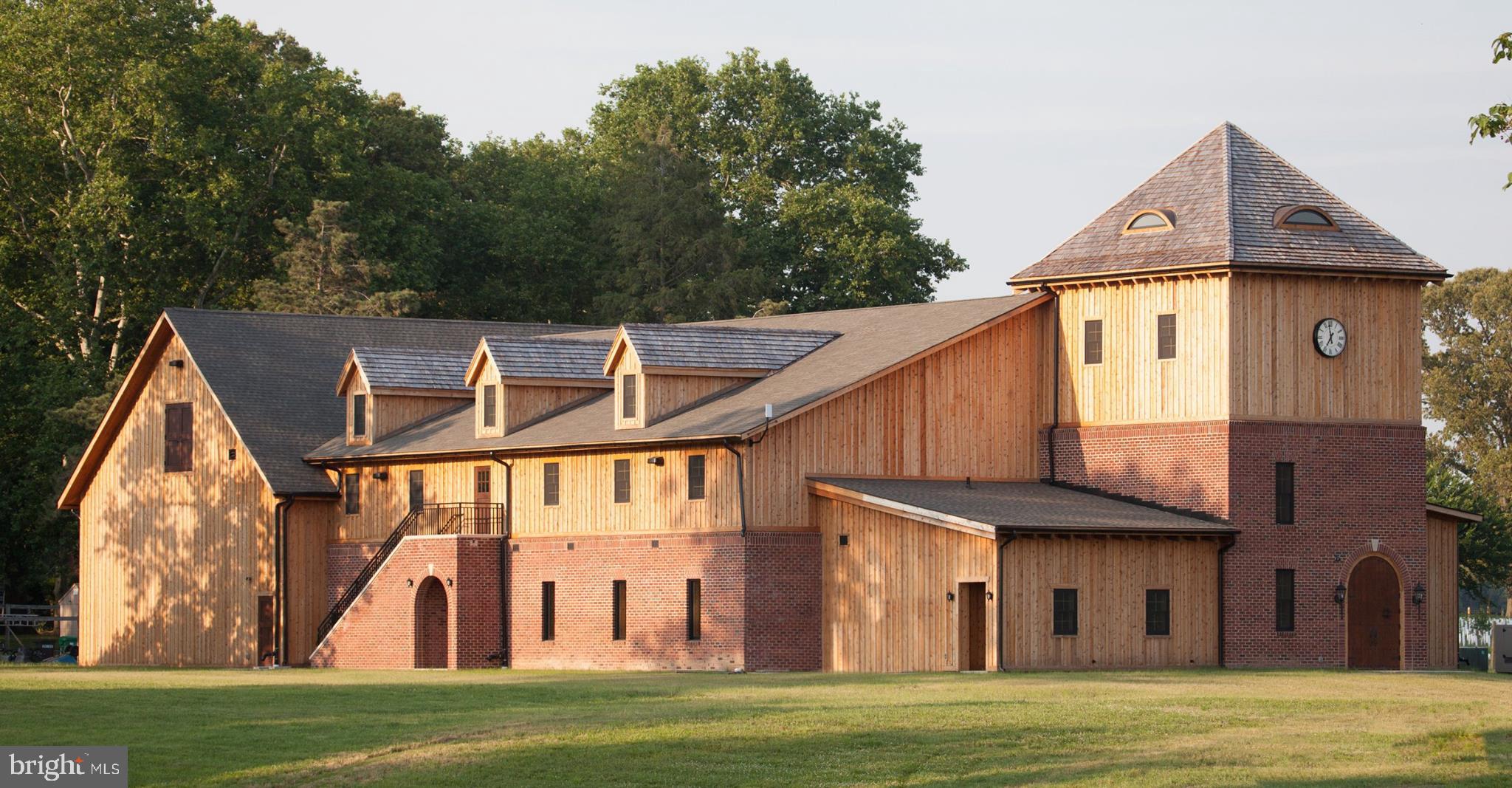 BOHEMIA MANOR - Residential