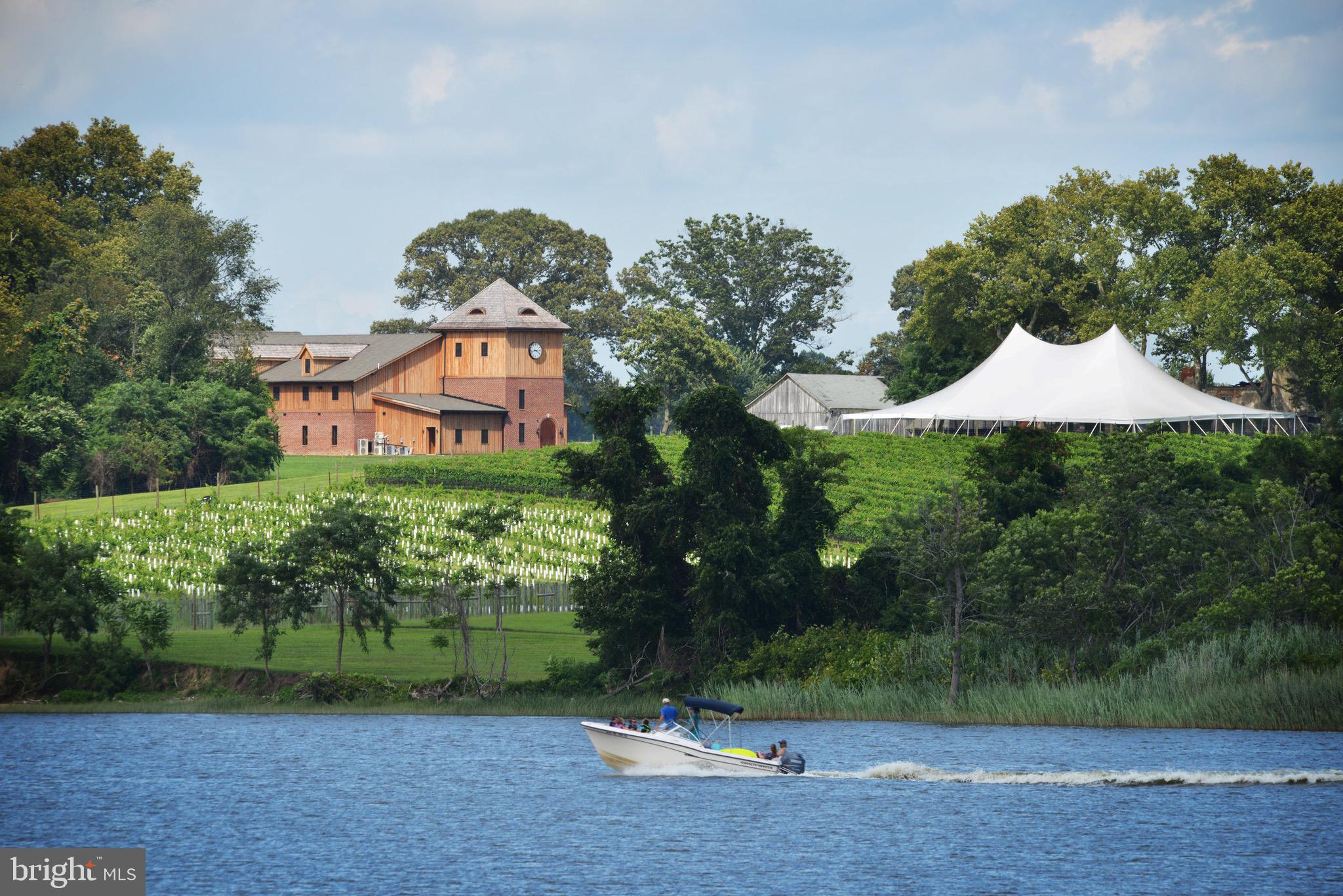 BOHEMIA MANOR - Residential