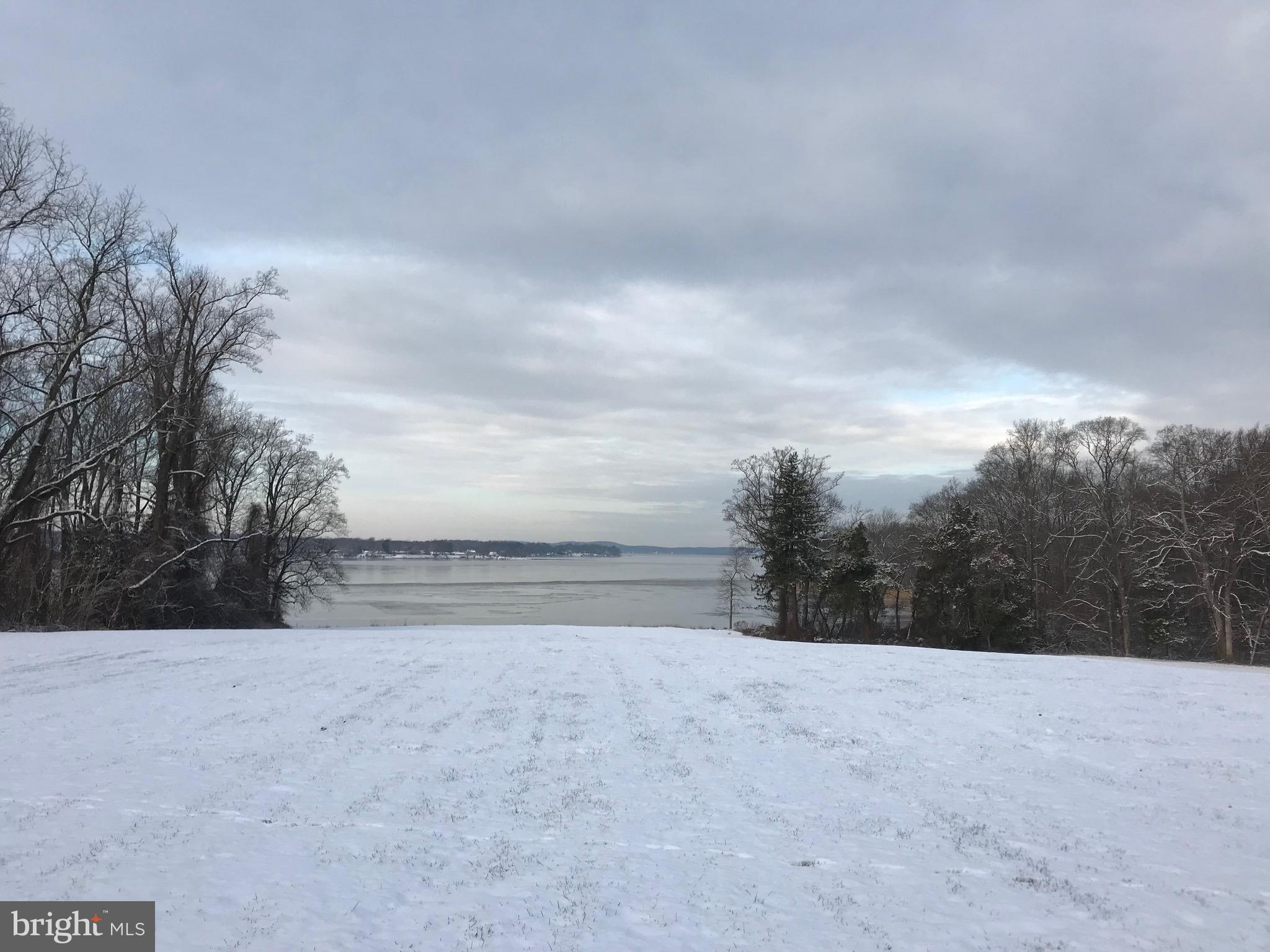 BOHEMIA MANOR - Residential