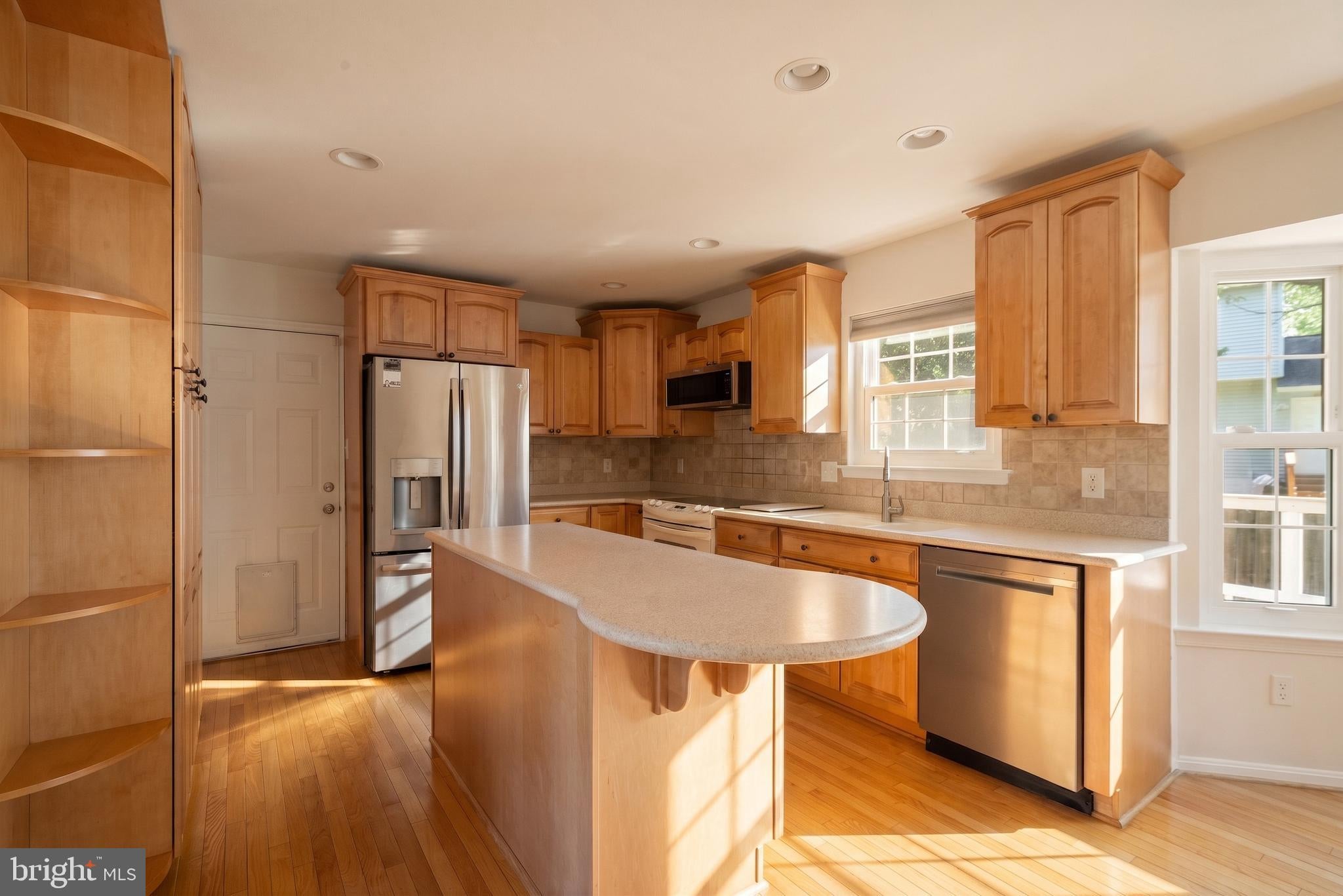 1454 PARKVALE COURT