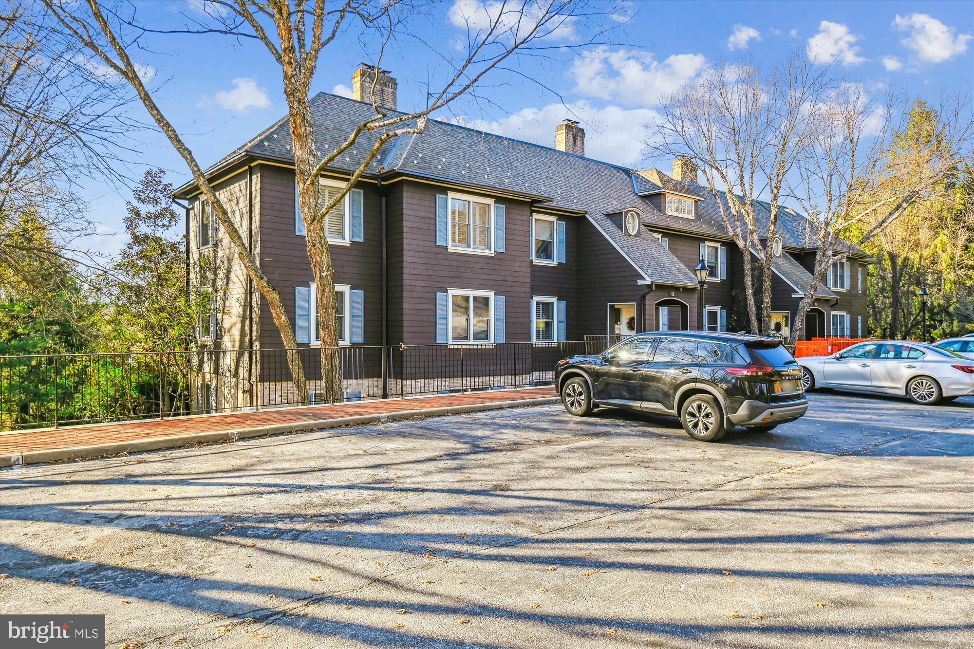 13 DEVON HILL ROAD C4