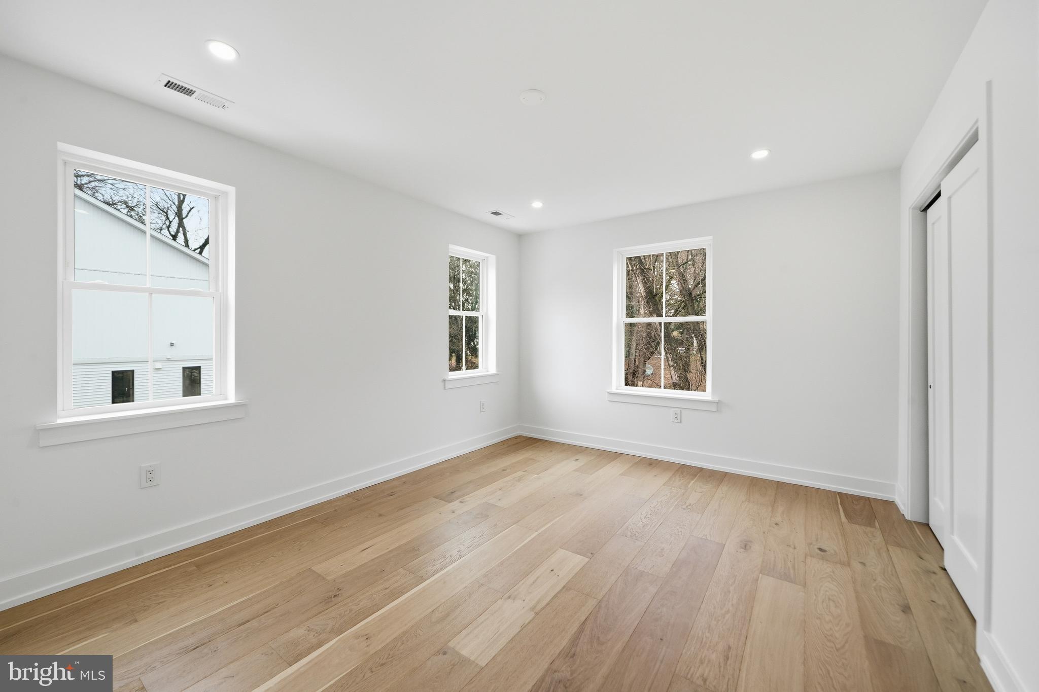 CHURCHVILLE MANOR - Residential