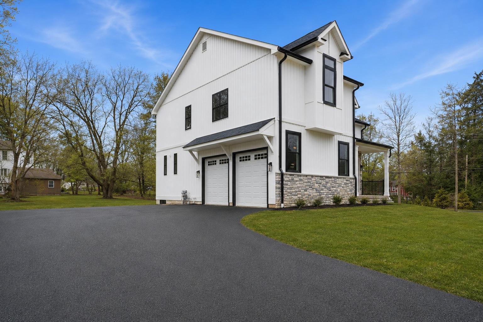 CHURCHVILLE MANOR - Residential