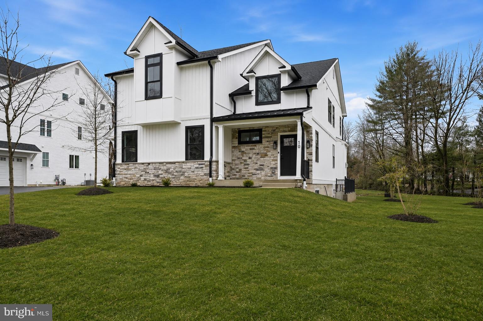 CHURCHVILLE MANOR - Residential