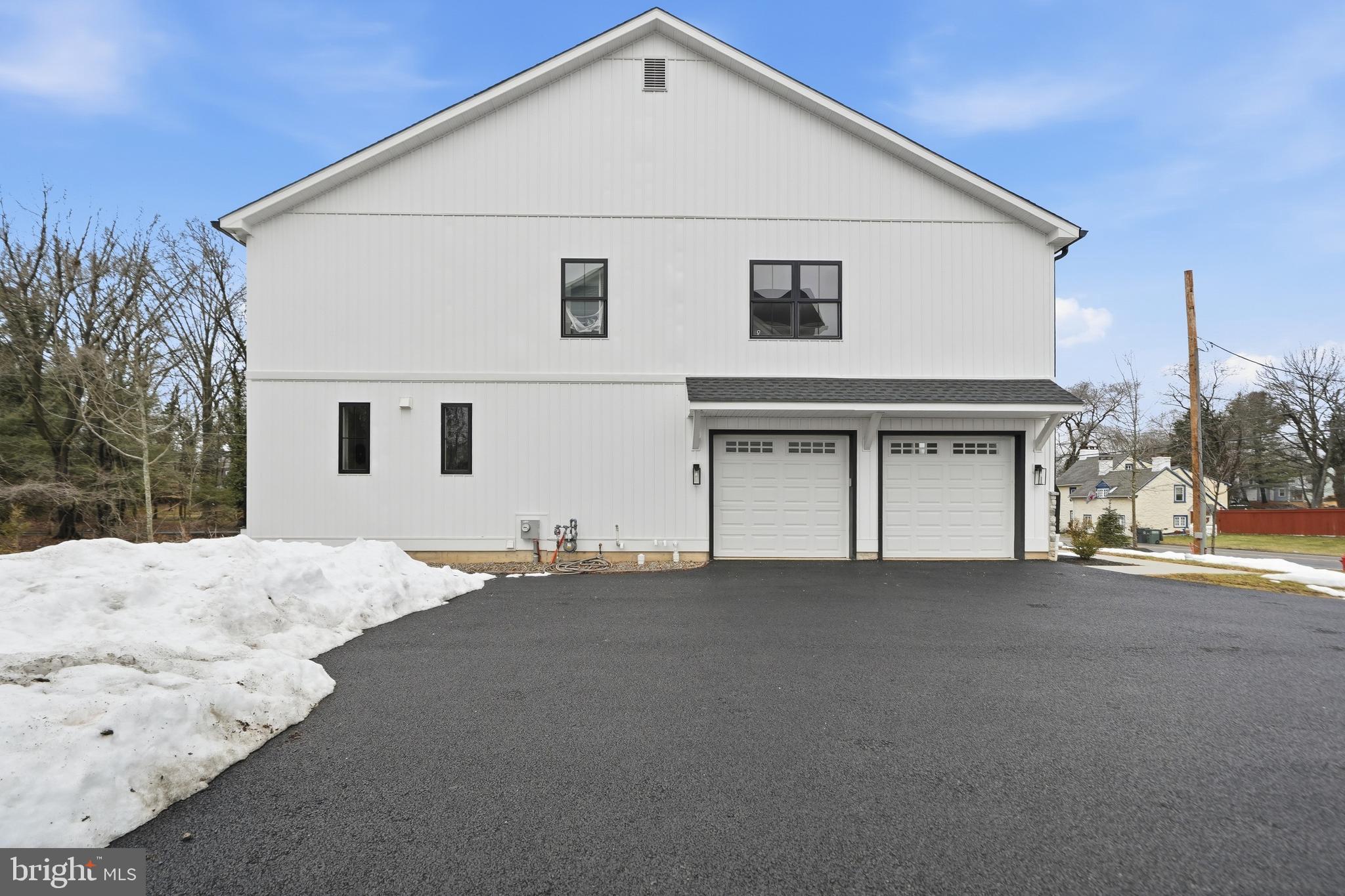 CHURCHVILLE MANOR - Residential