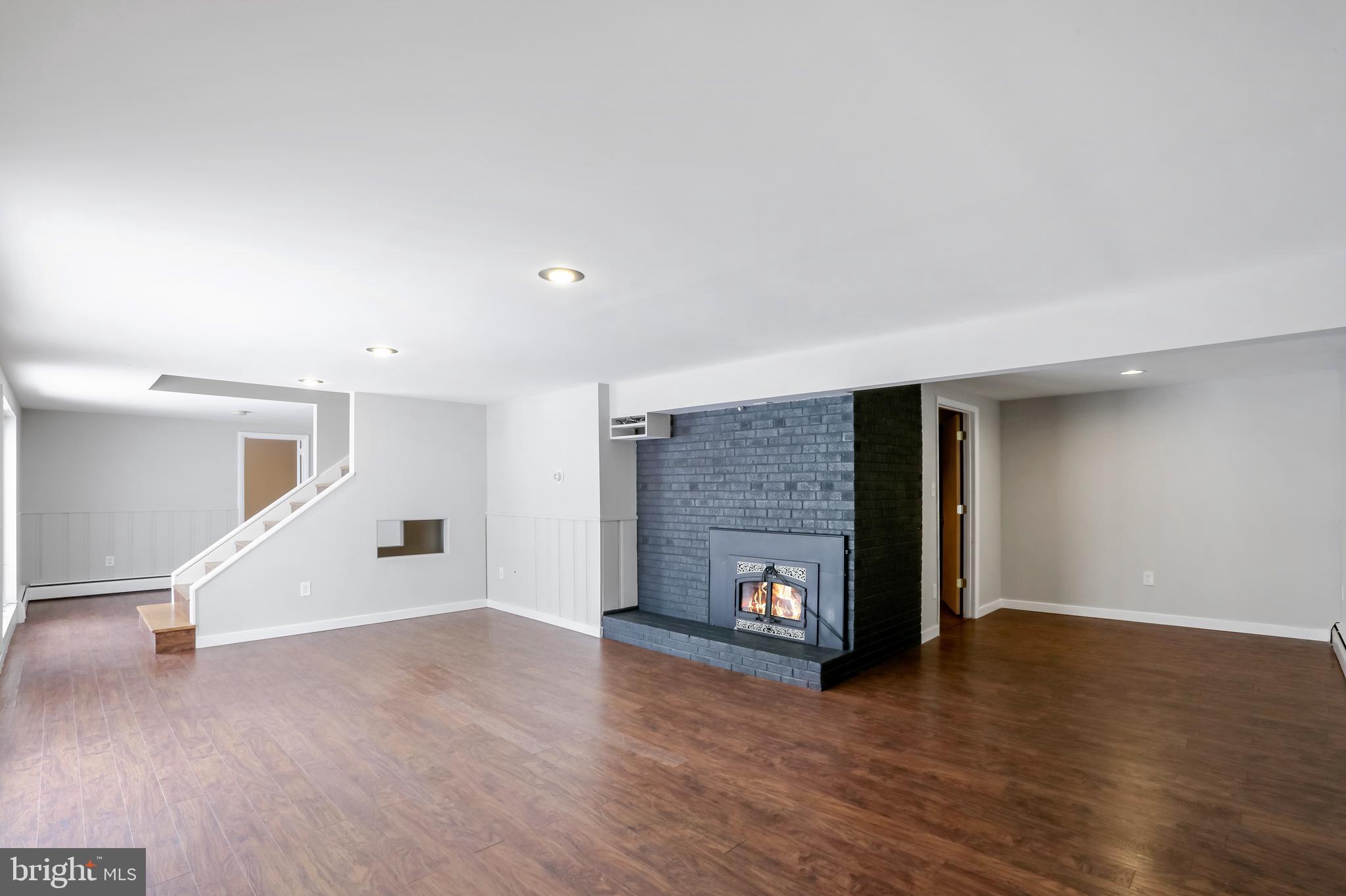 HICKORY HALL ESTATES - Residential