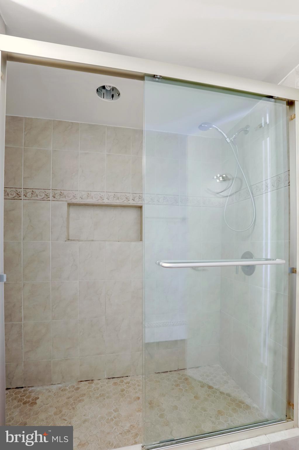 HICKORY HALL ESTATES - Residential