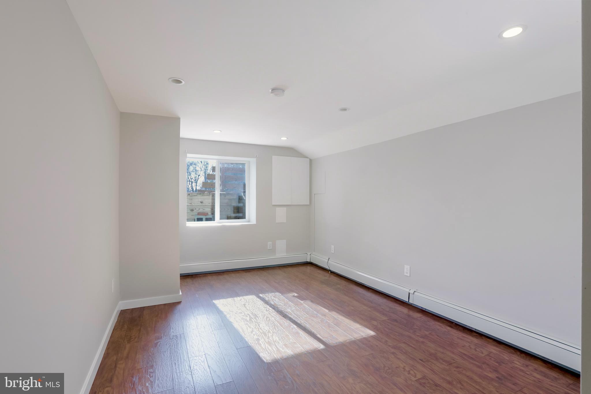 HICKORY HALL ESTATES - Residential