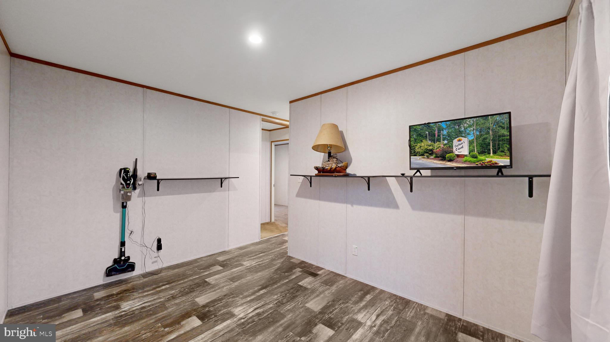 CAPTAINS GRANT - Residential