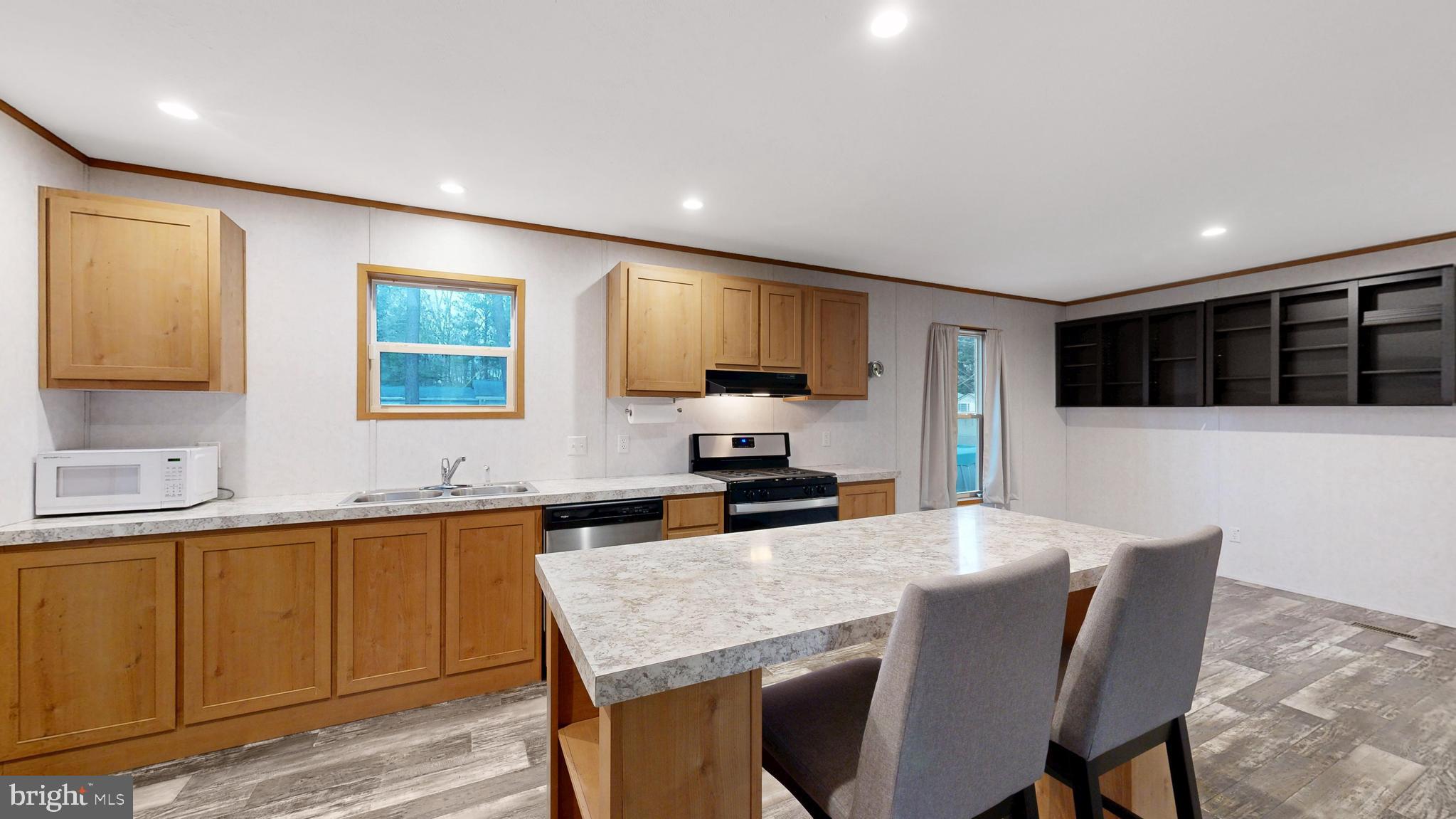 CAPTAINS GRANT - Residential