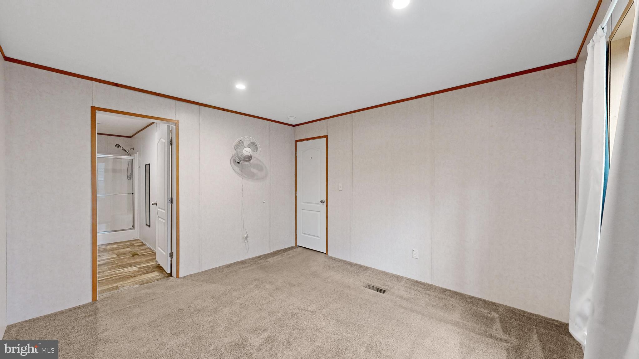 CAPTAINS GRANT - Residential