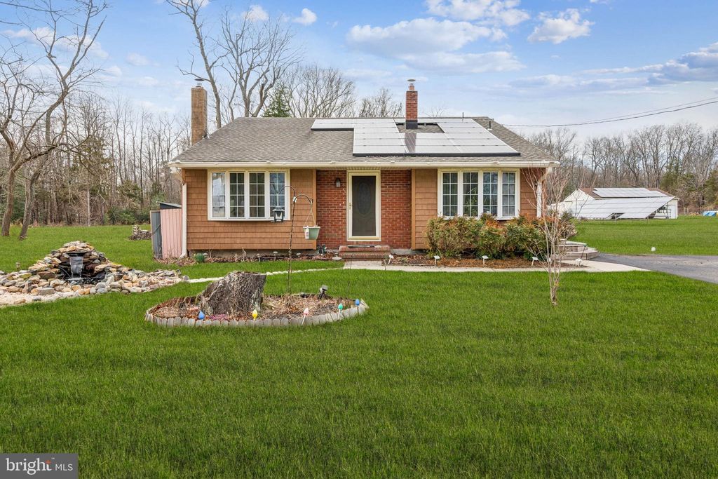 Photo of 2409 Fries Mill Road, WILLIAMSTOWN, NJ 08094 (MLS # NJGL2070622)