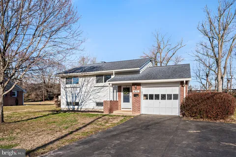 435 Chesterfield Drive, Downingtown, PA MLS: PACT2118966