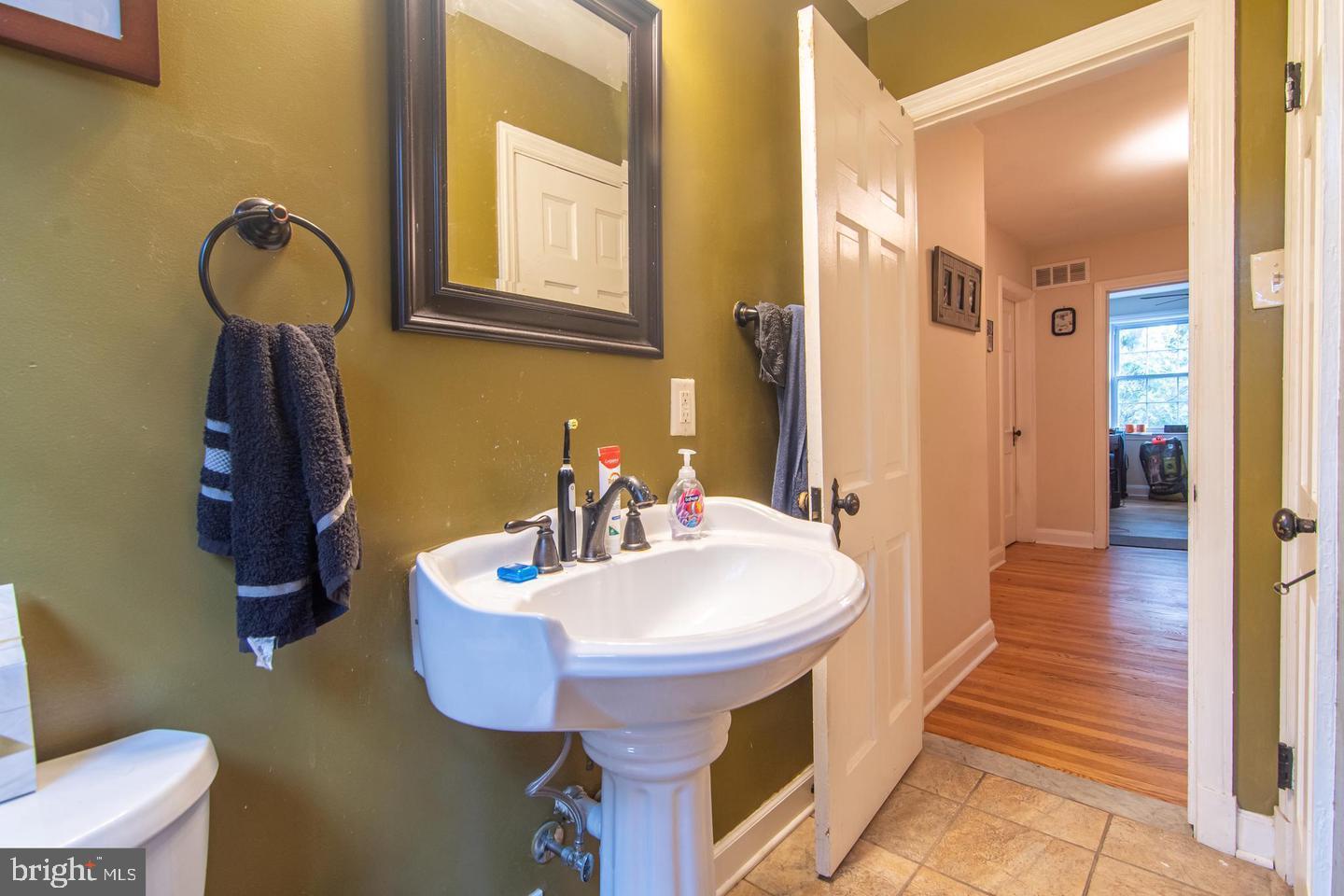 GWYNN OAK - Residential Lease