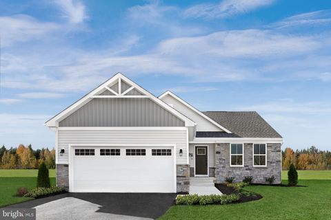 1670 ALICE SPRINGS DRIVE MARTINSBURG WV 25403