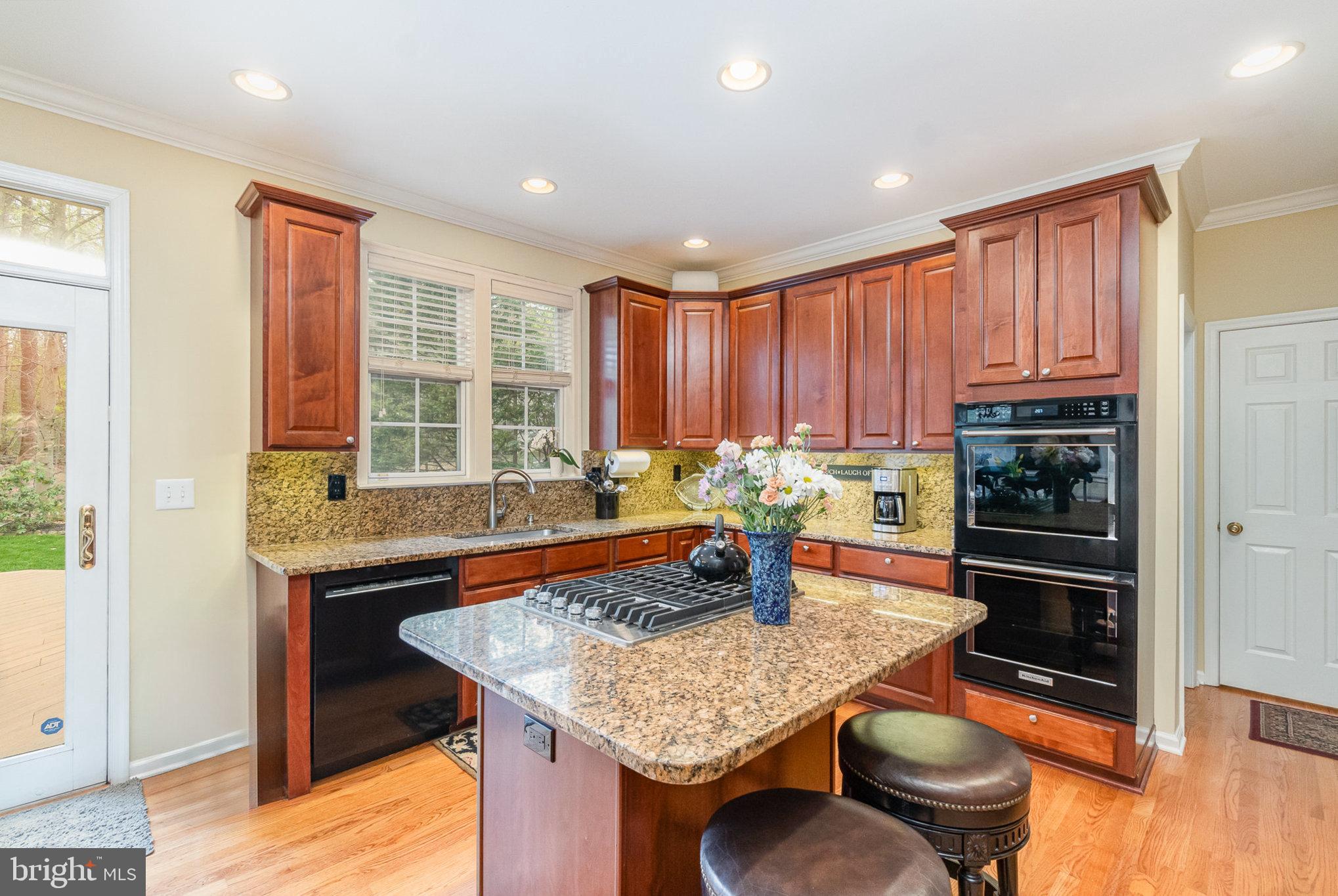 VINEYARD OAK - Residential