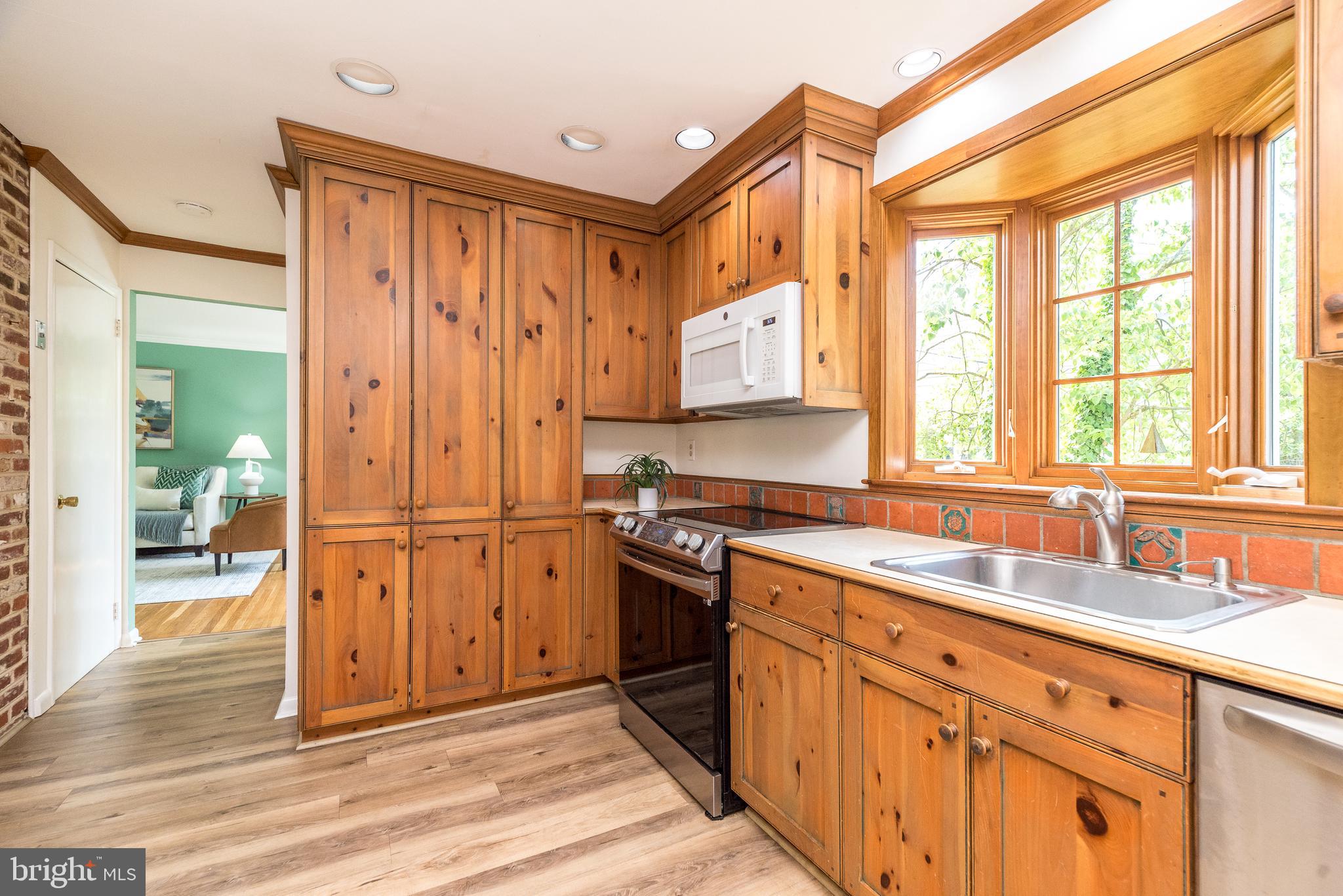 FAIRVIEW - Residential