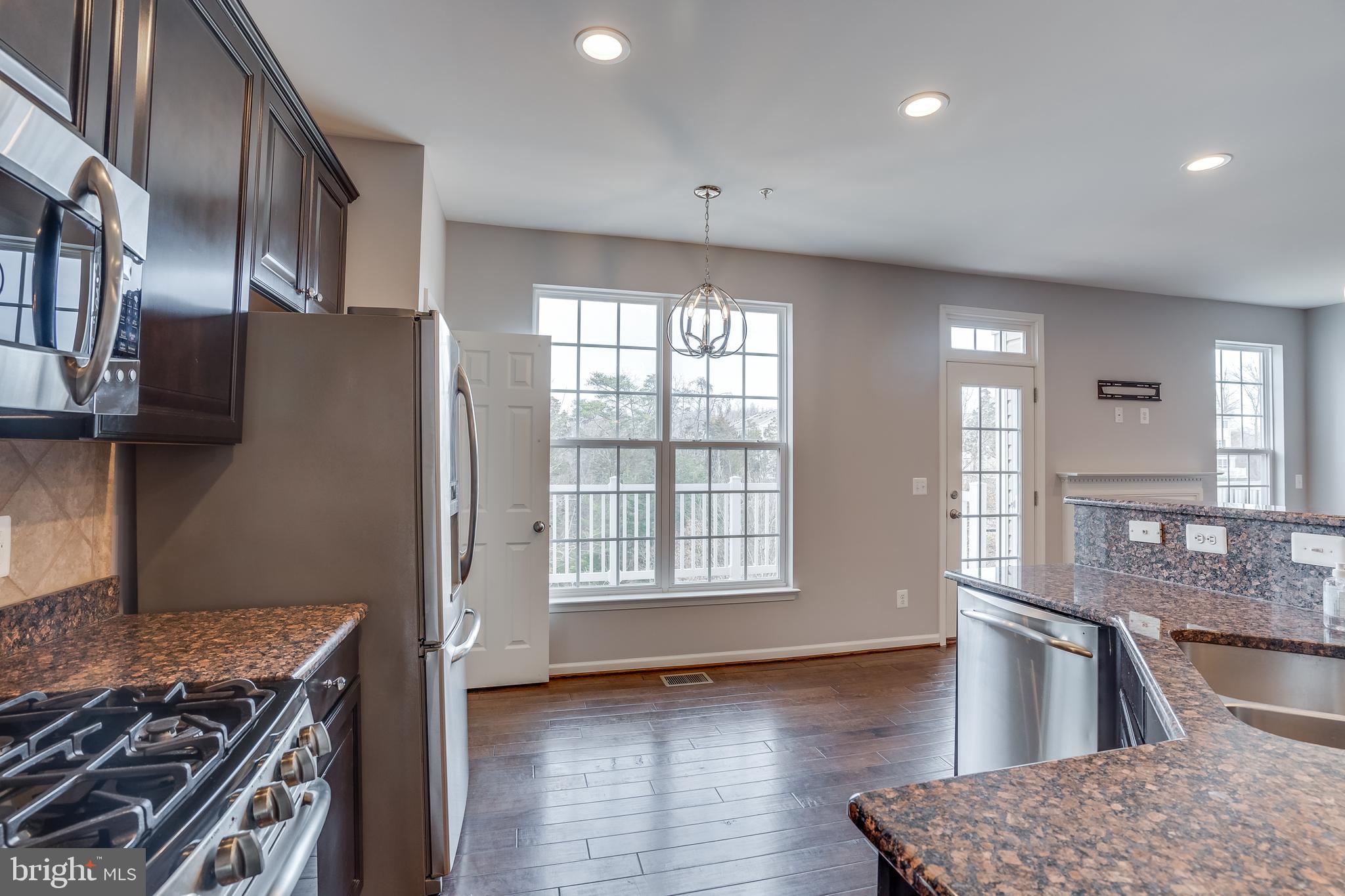 CASCADES PLACE CONDOMINIUM - Residential Lease