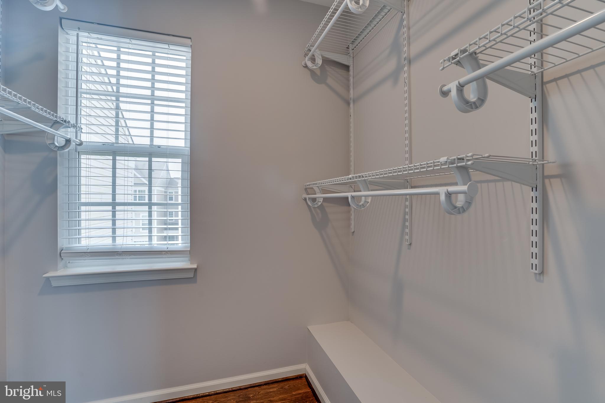 CASCADES PLACE CONDOMINIUM - Residential Lease