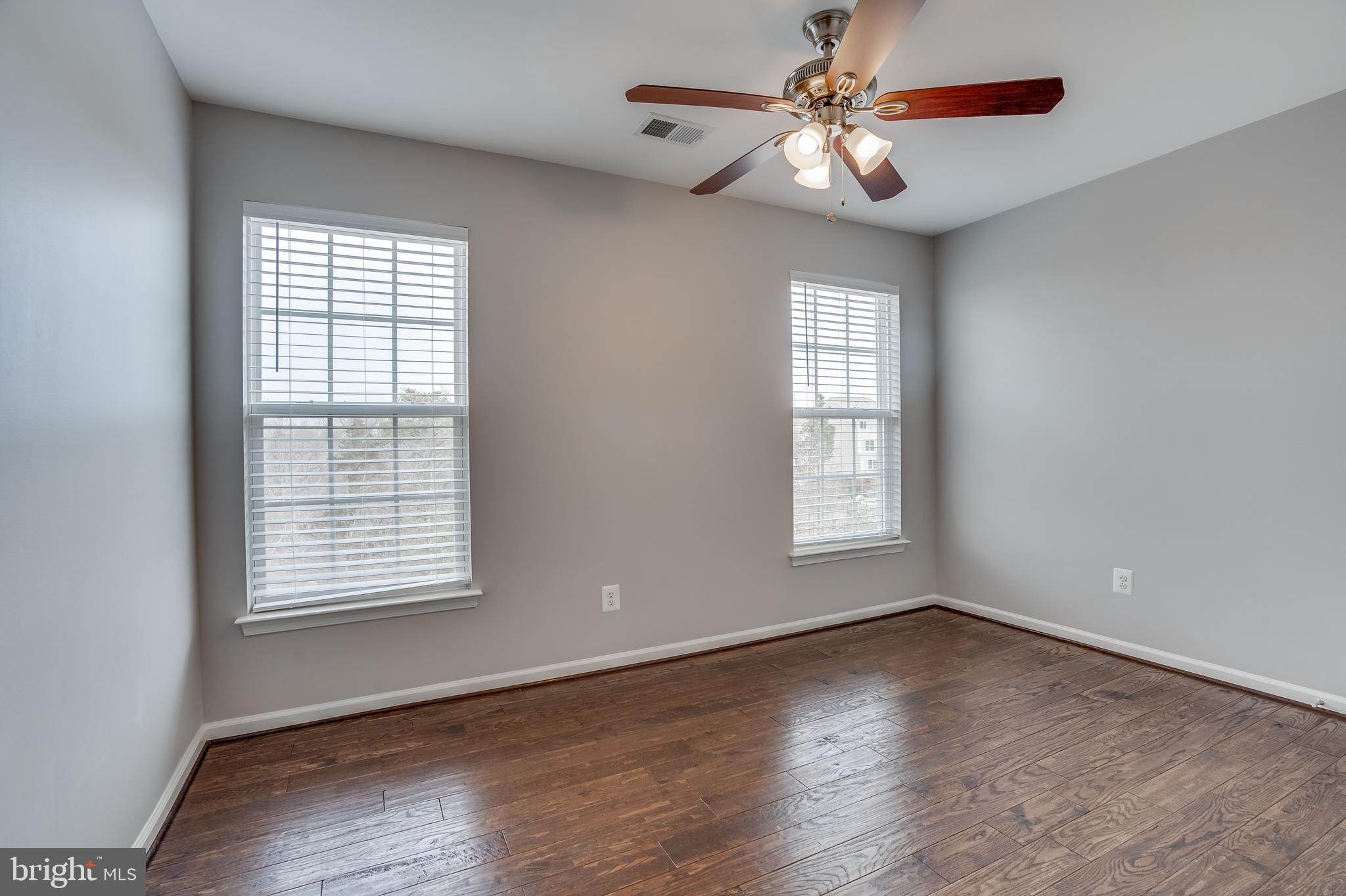 CASCADES PLACE CONDOMINIUM - Residential Lease