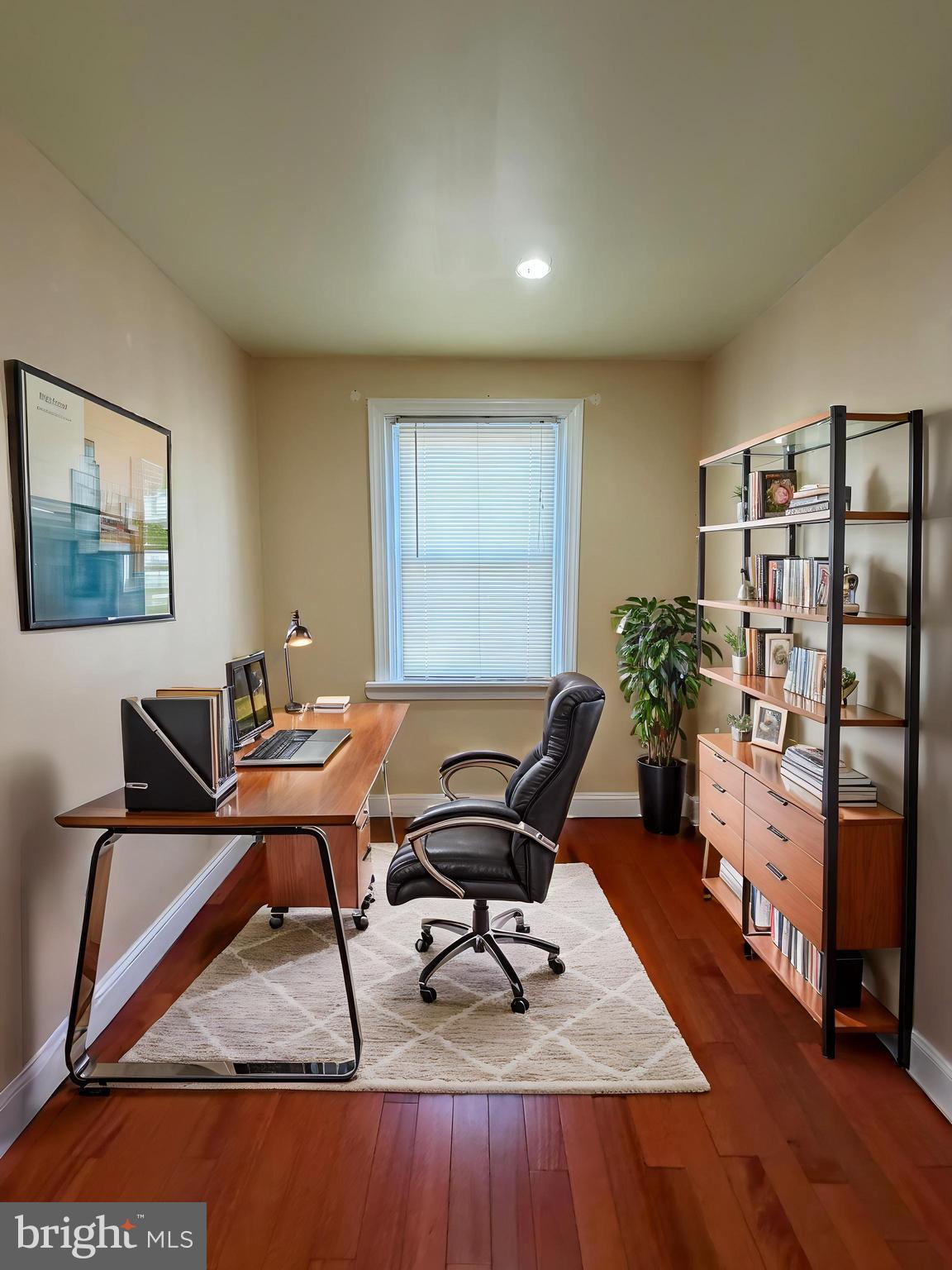 ELMWOOD PARK - Residential