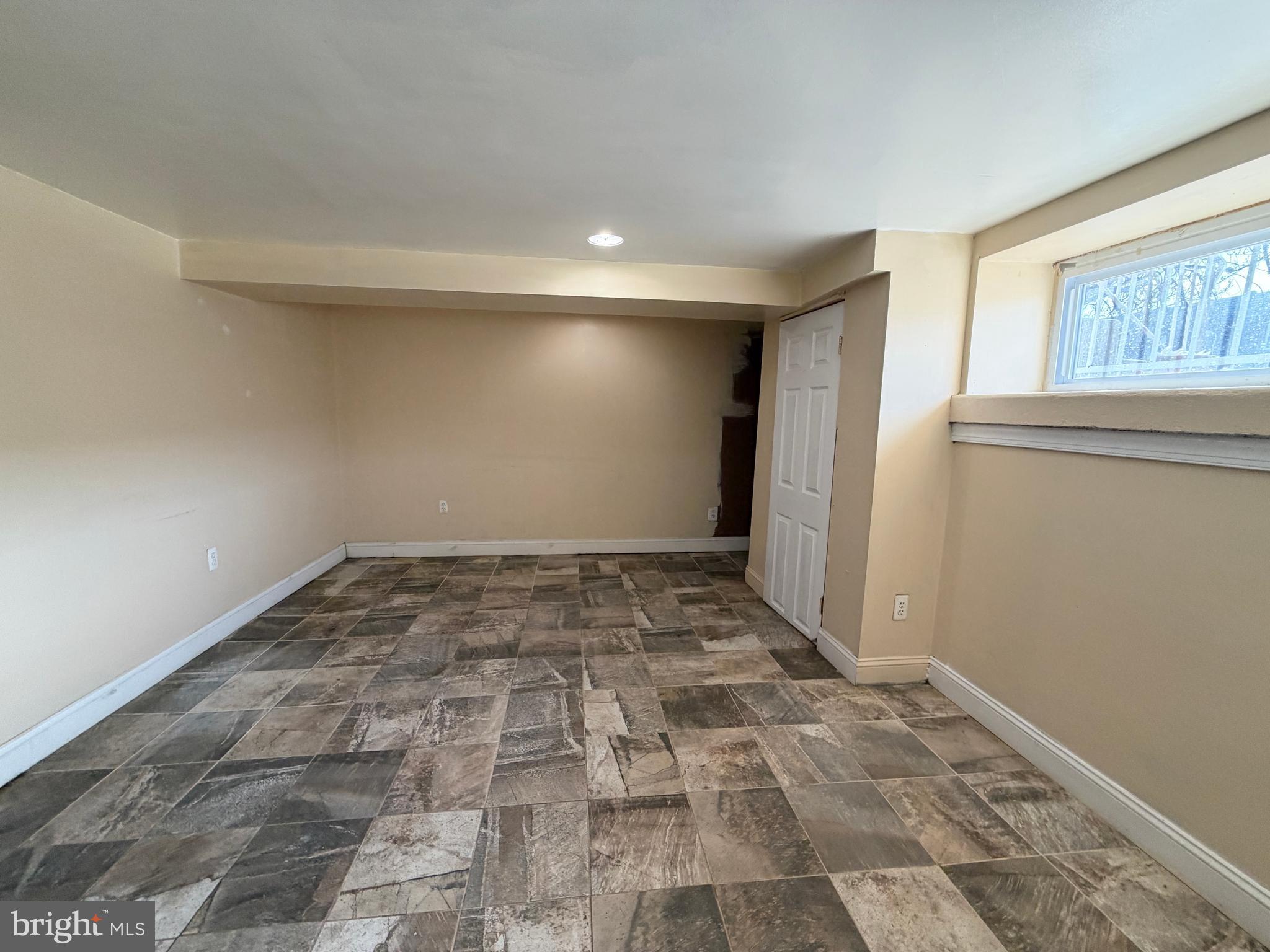 ELMWOOD PARK - Residential