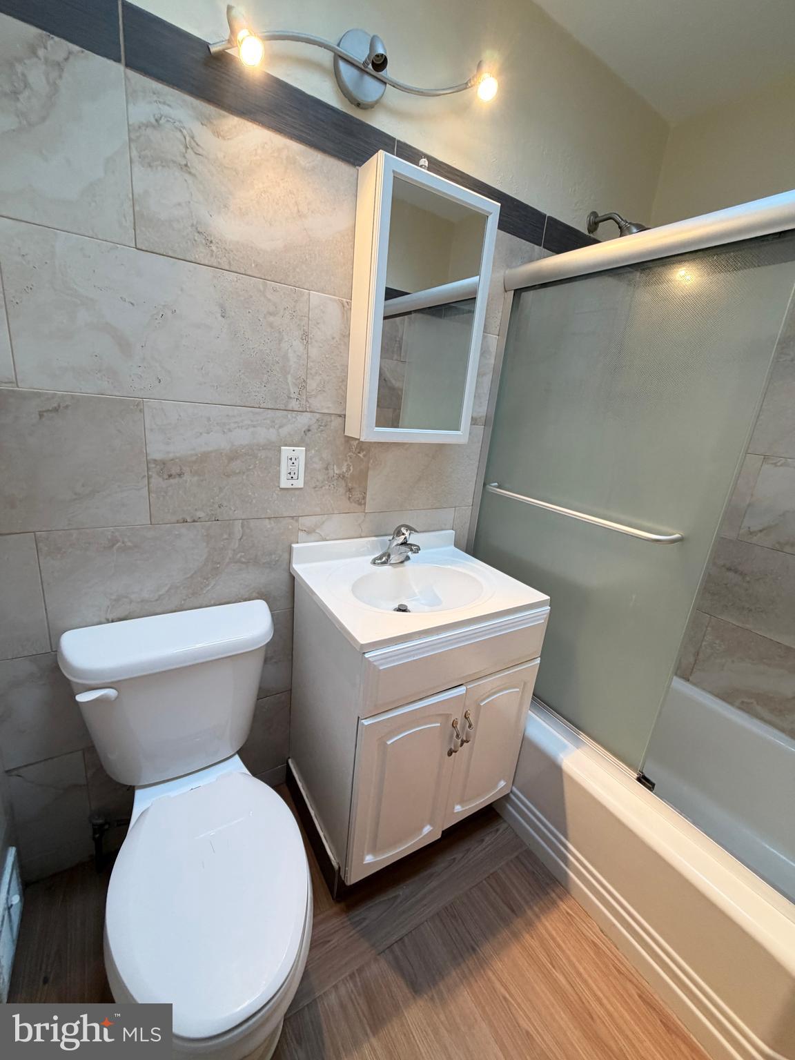 ELMWOOD PARK - Residential