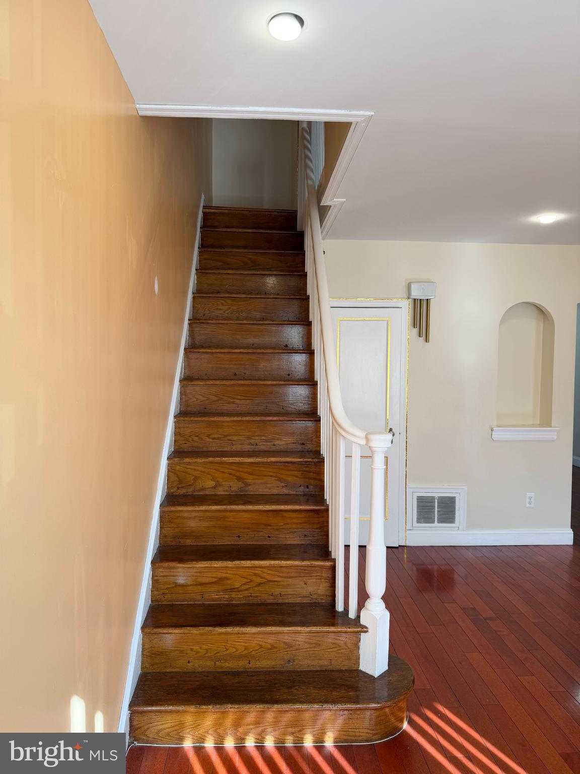 ELMWOOD PARK - Residential