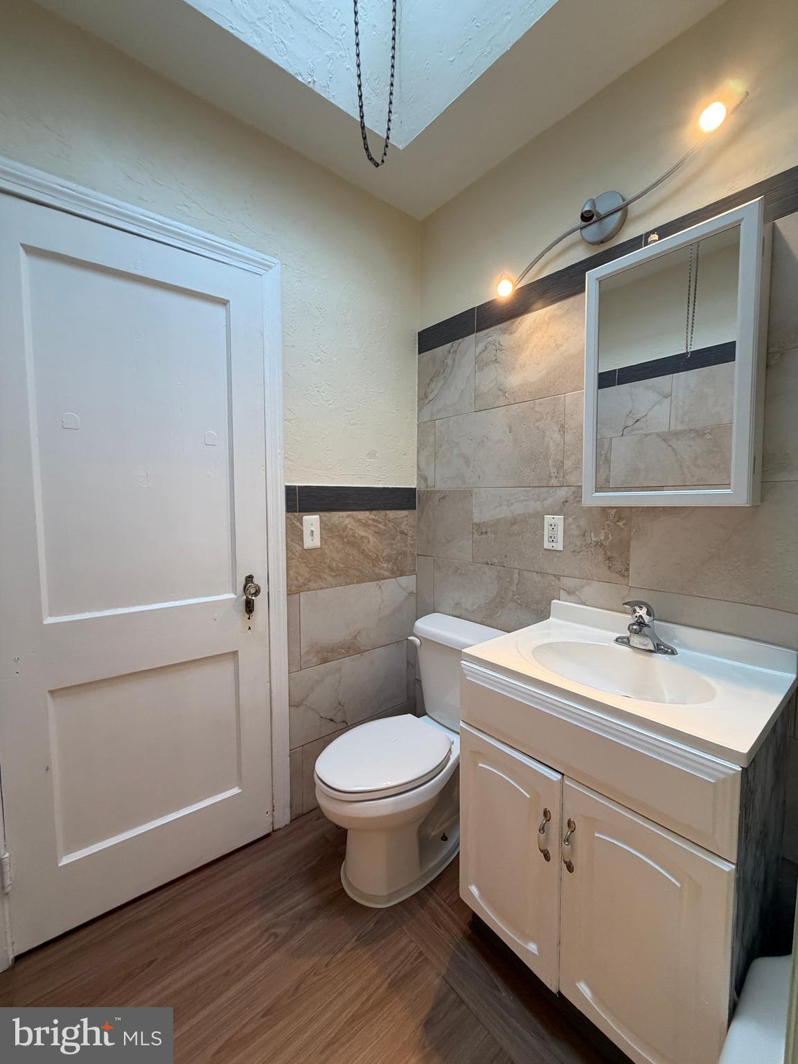 ELMWOOD PARK - Residential