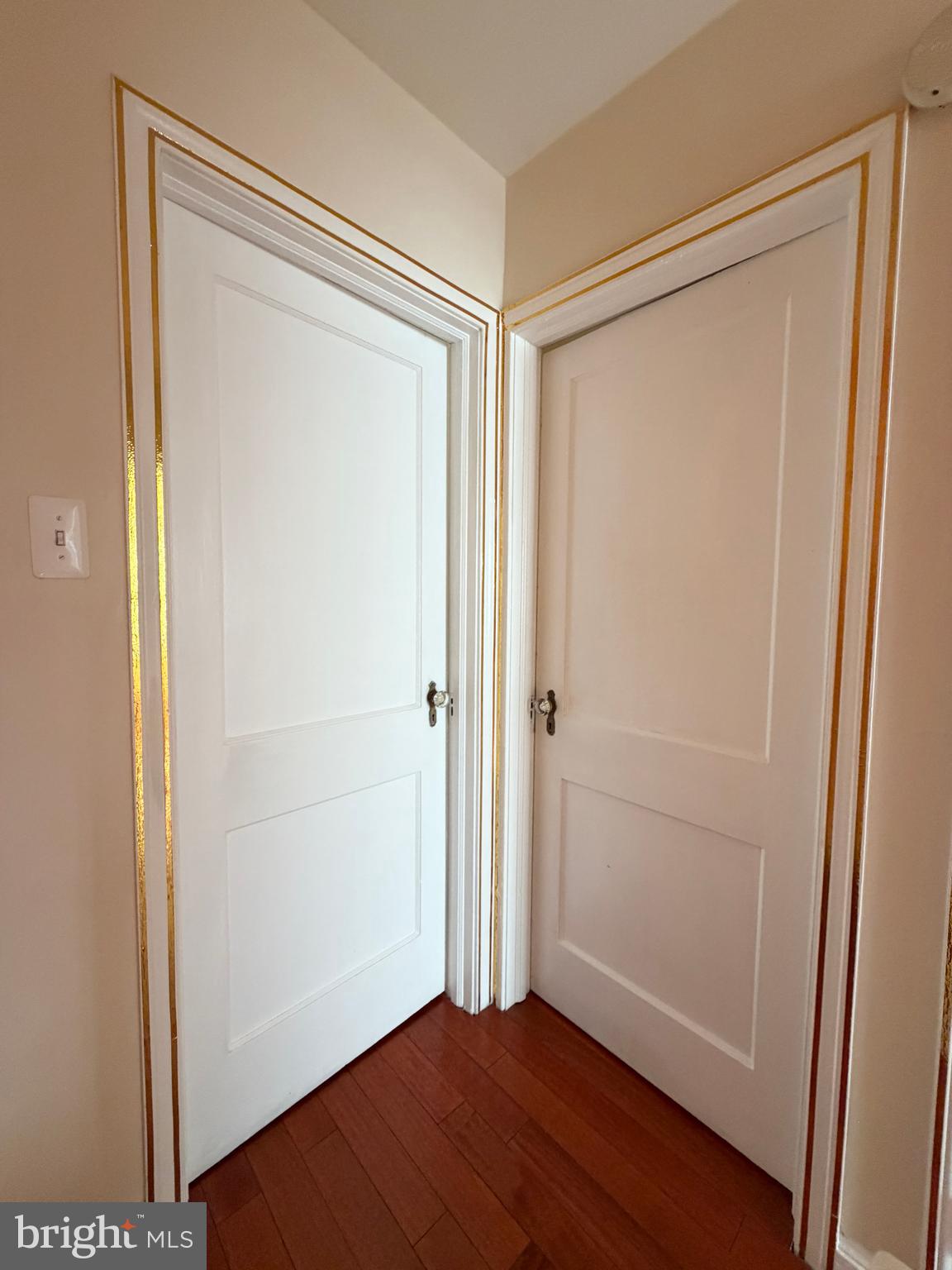 ELMWOOD PARK - Residential