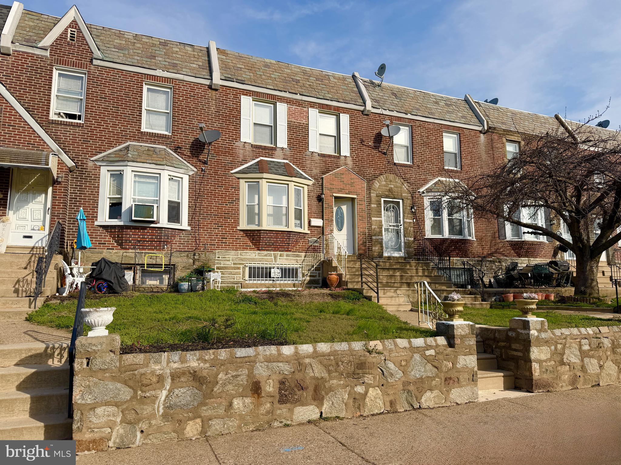 ELMWOOD PARK - Residential