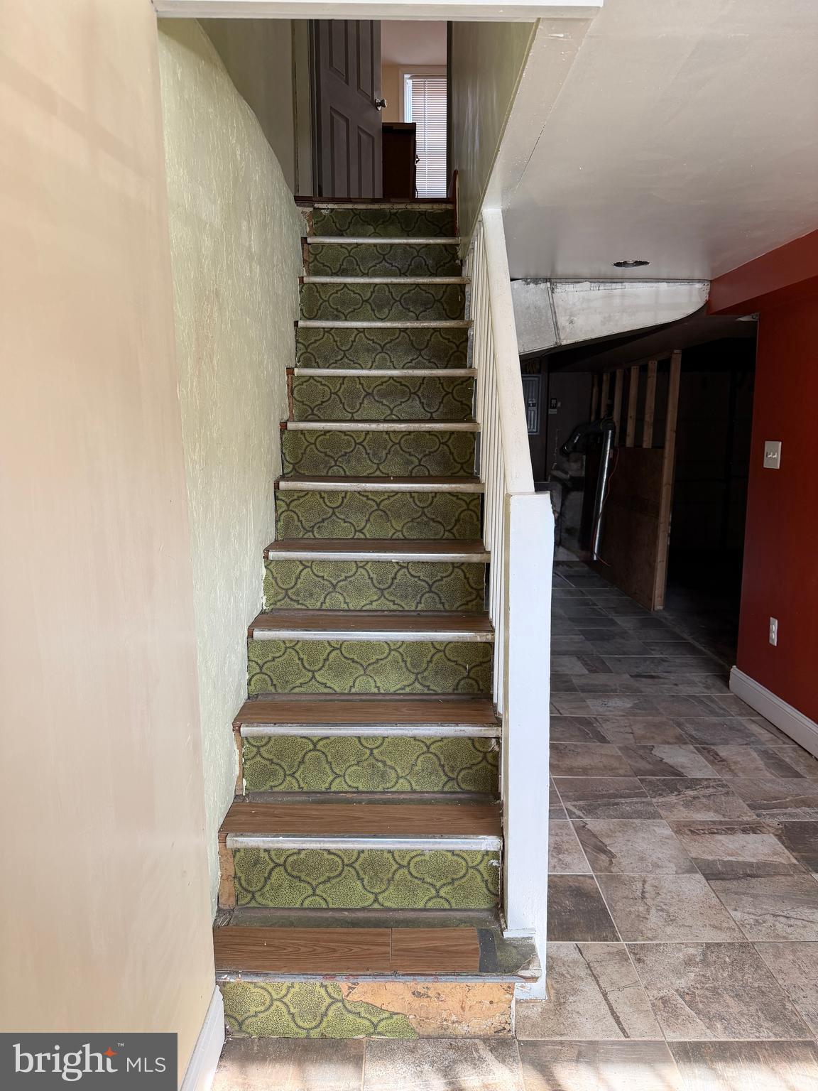 ELMWOOD PARK - Residential