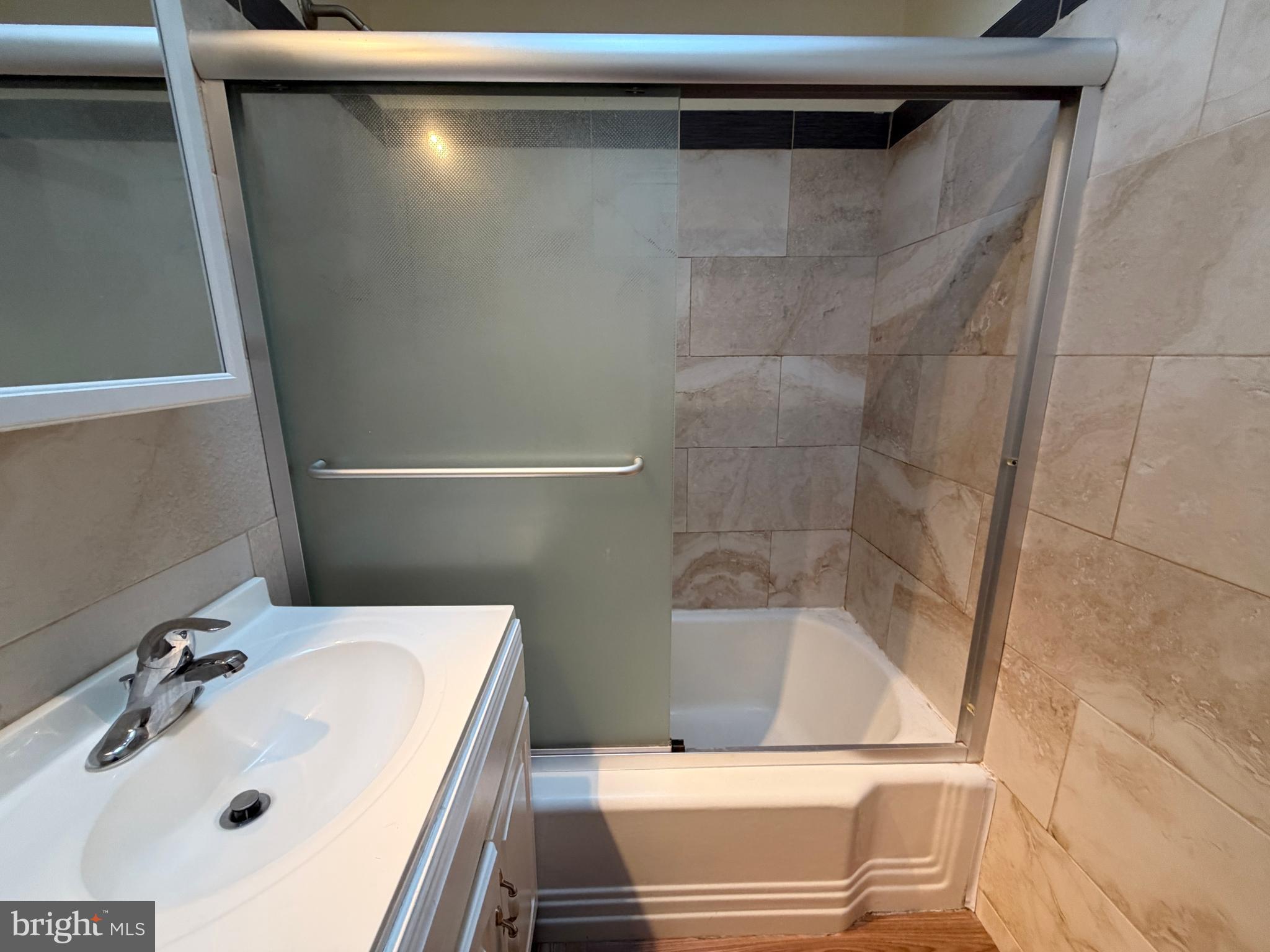 ELMWOOD PARK - Residential