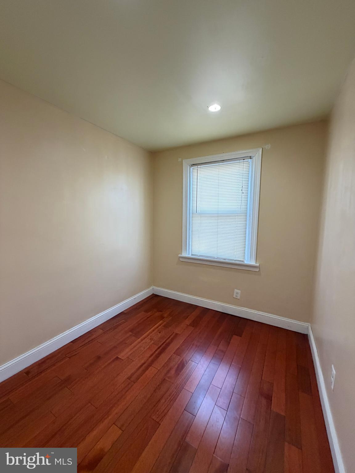 ELMWOOD PARK - Residential