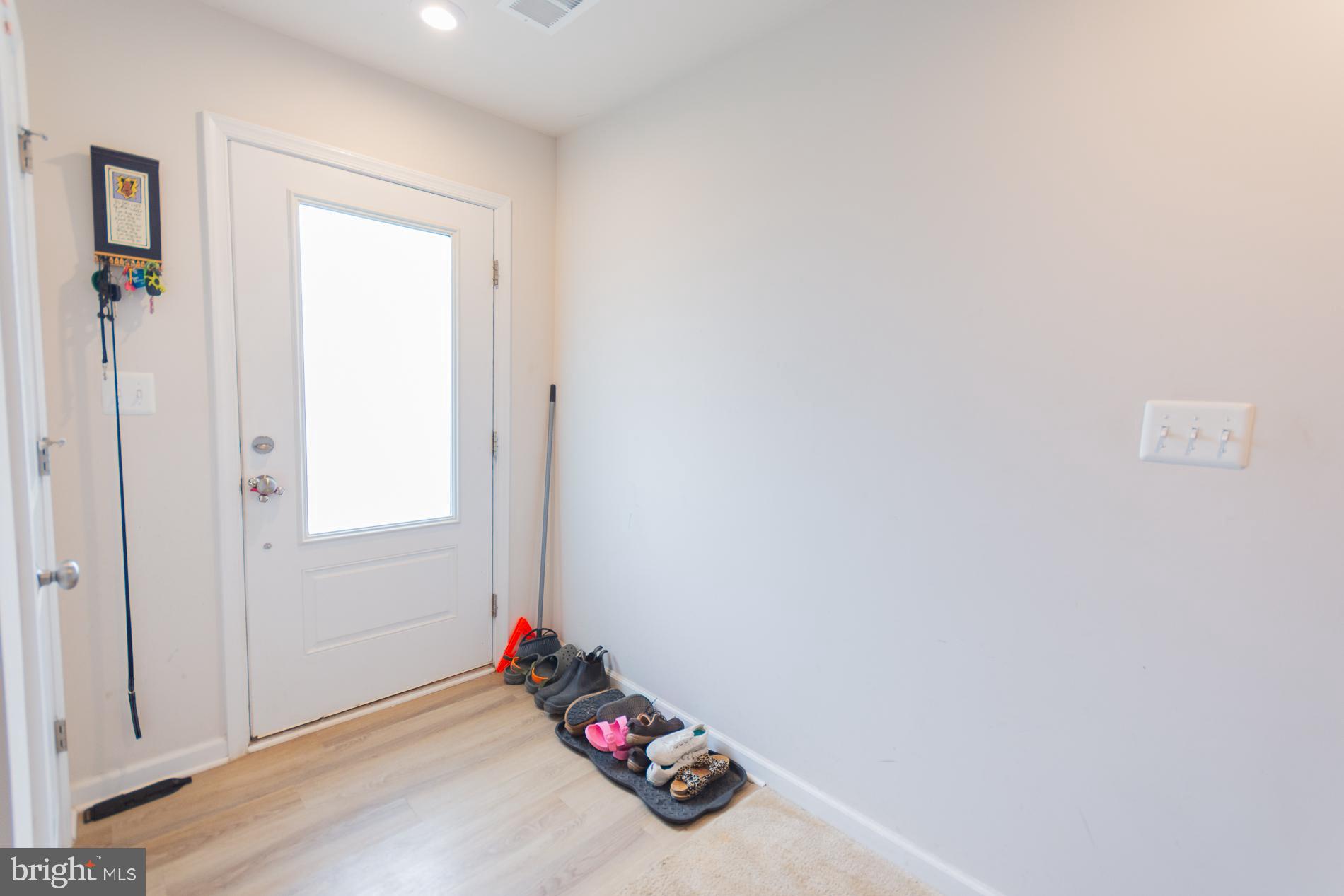 PRESIDENTS POINTE - Residential