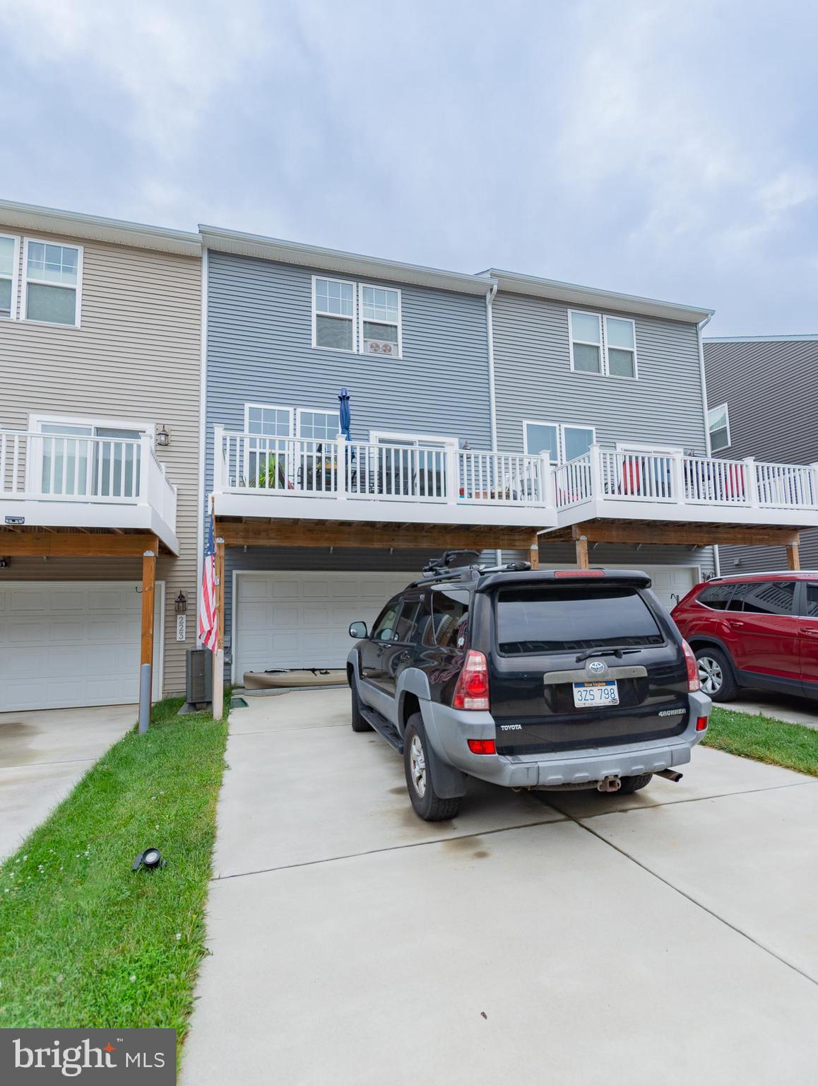 PRESIDENTS POINTE - Residential