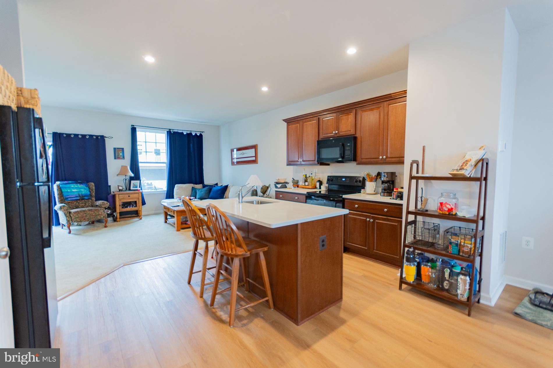 PRESIDENTS POINTE - Residential