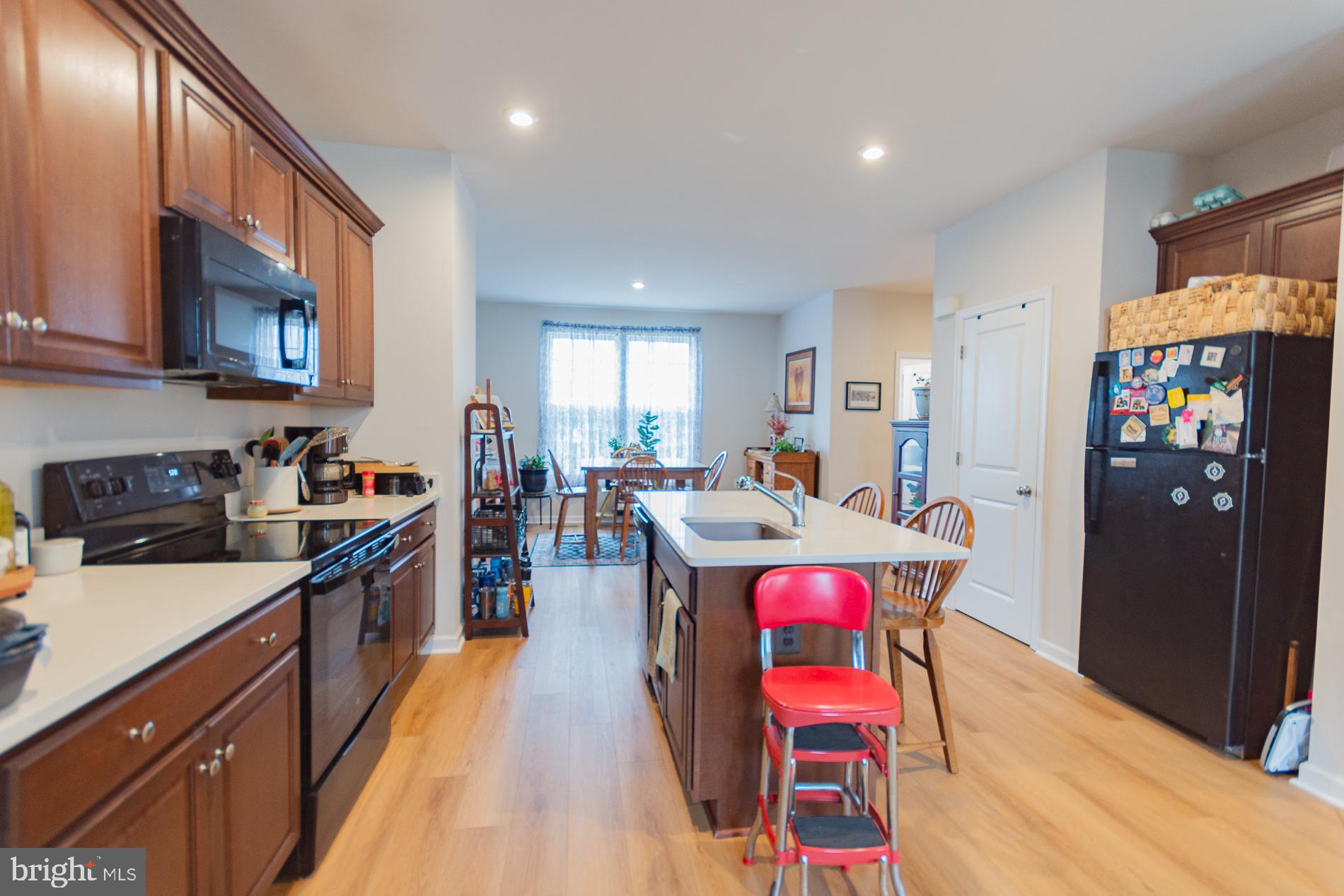 PRESIDENTS POINTE - Residential