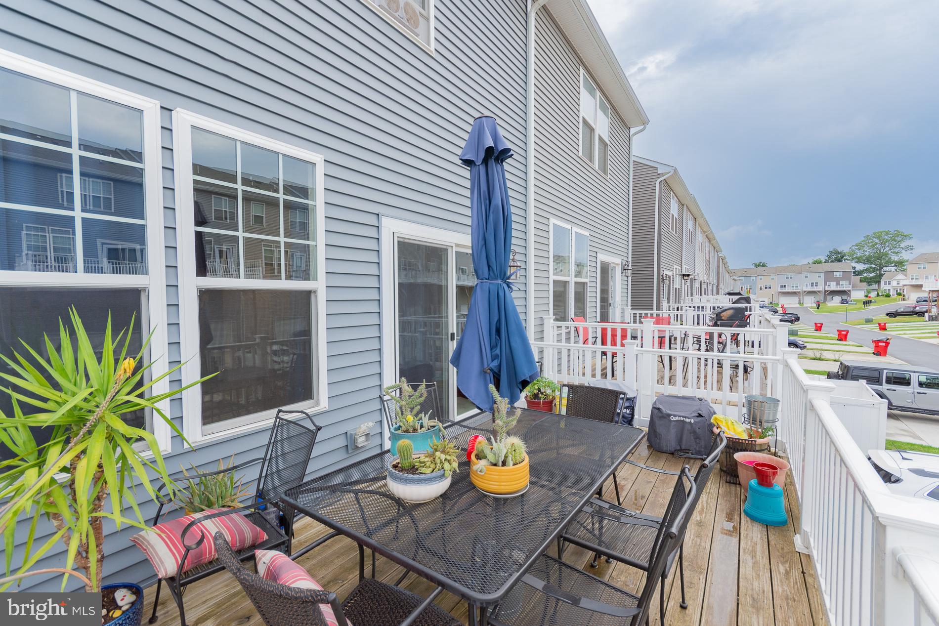 PRESIDENTS POINTE - Residential