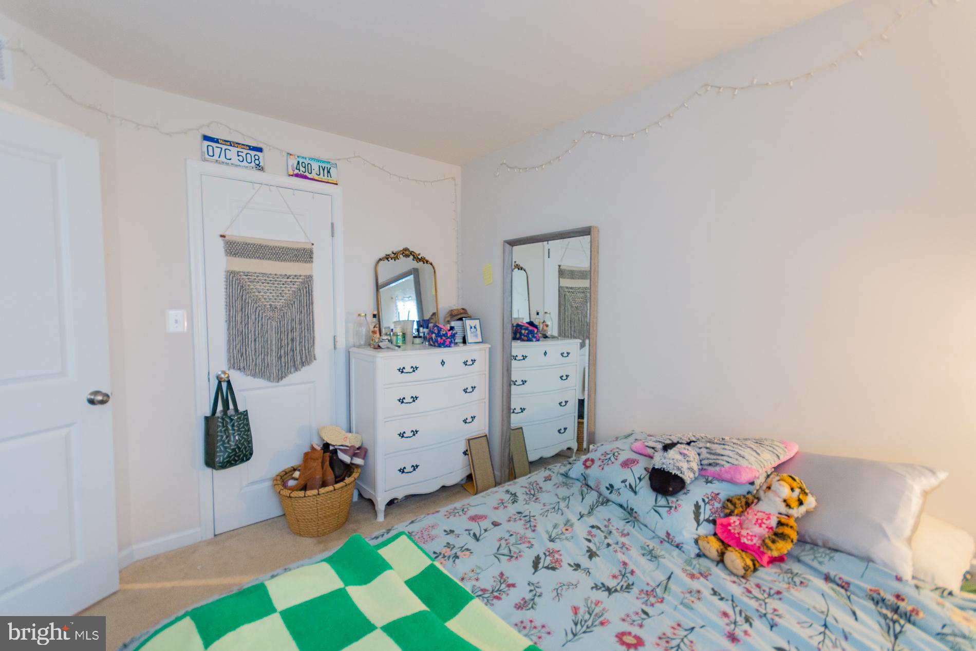 PRESIDENTS POINTE - Residential