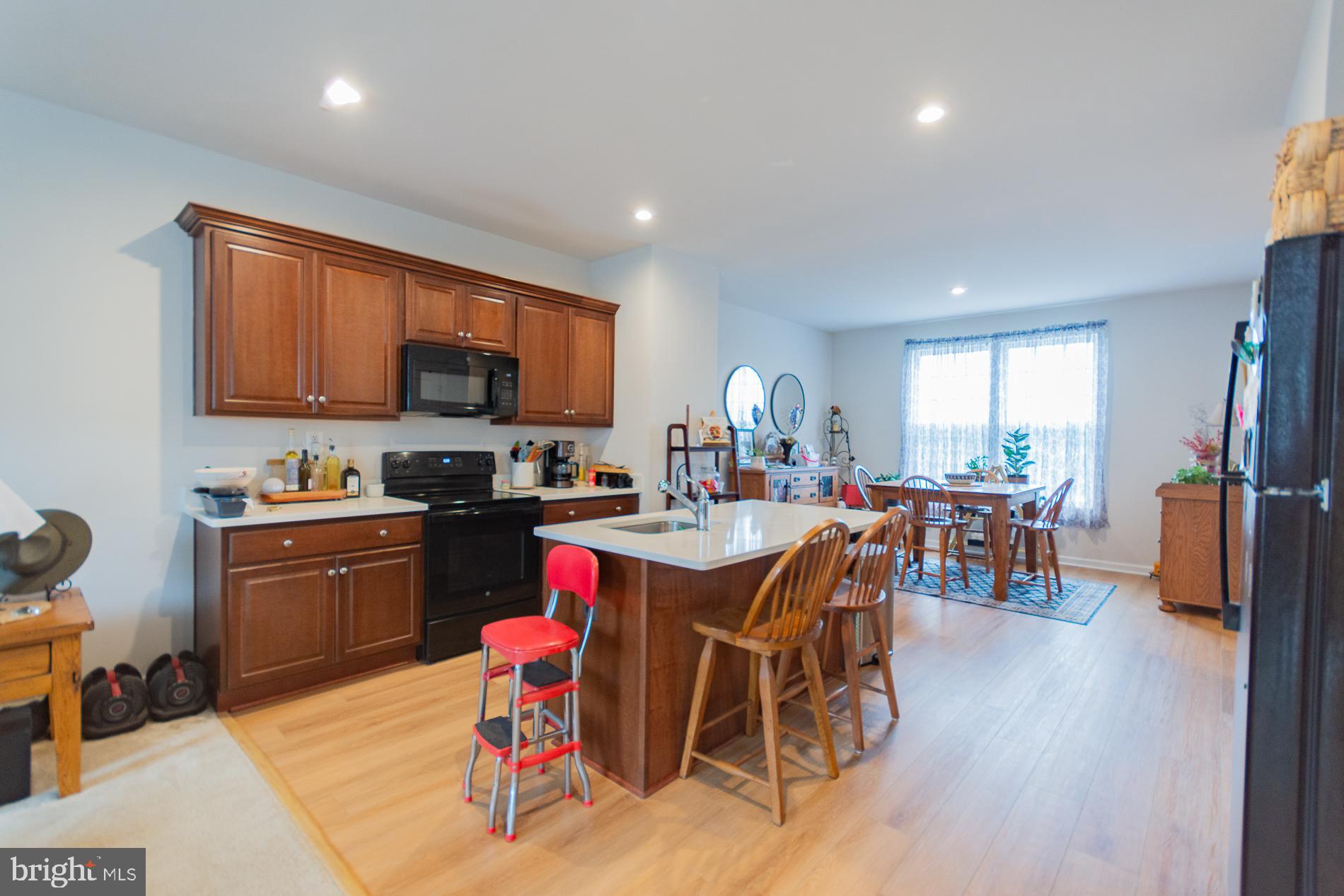 PRESIDENTS POINTE - Residential