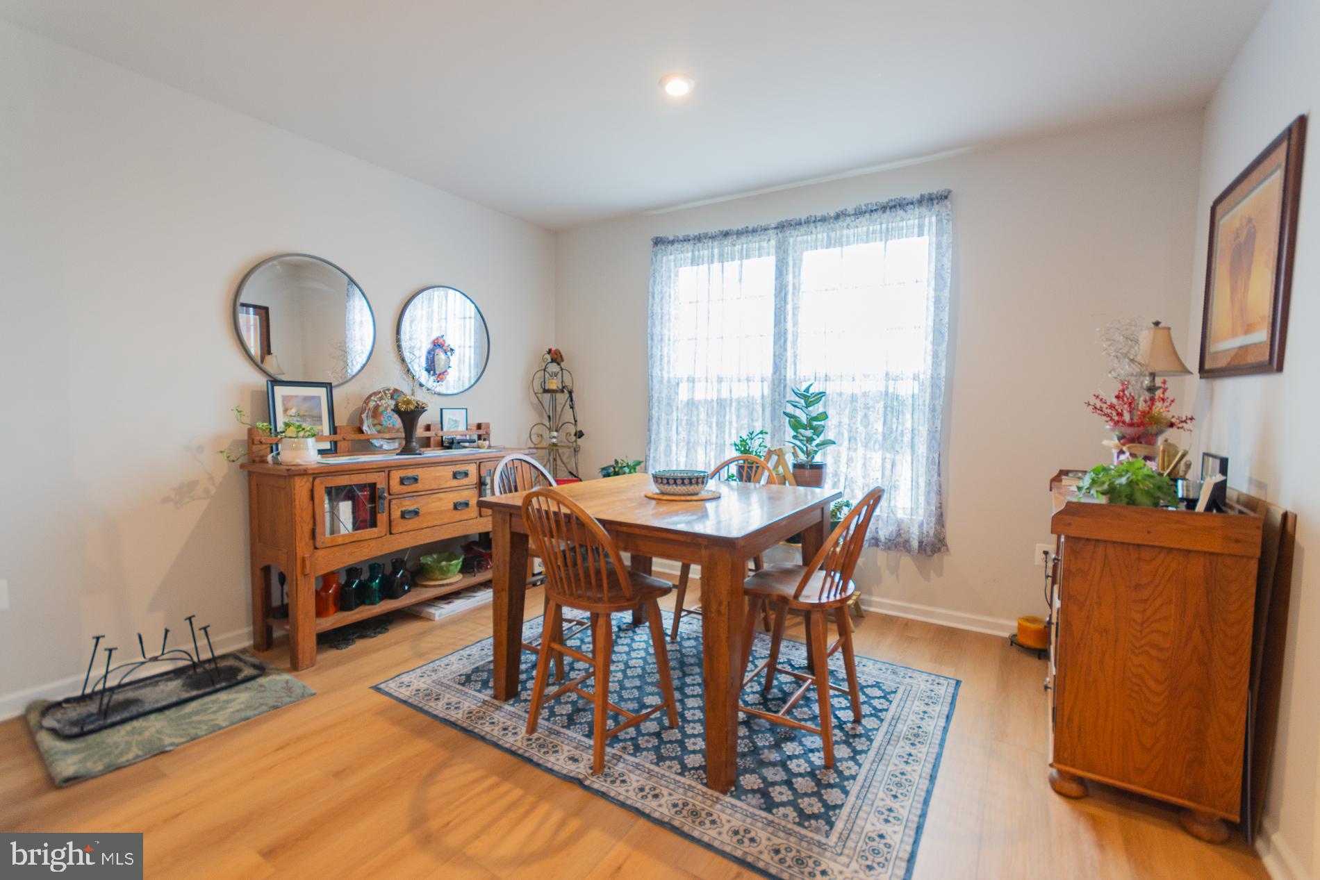 PRESIDENTS POINTE - Residential