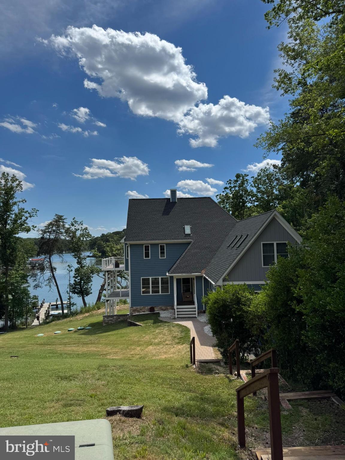 211 SAILBOAT COURT