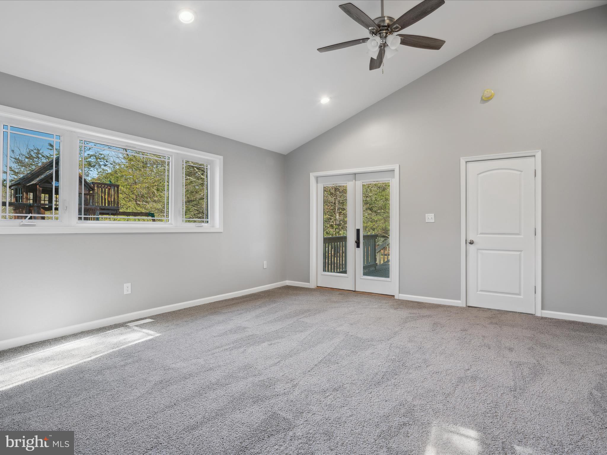 THE WOODS - Residential